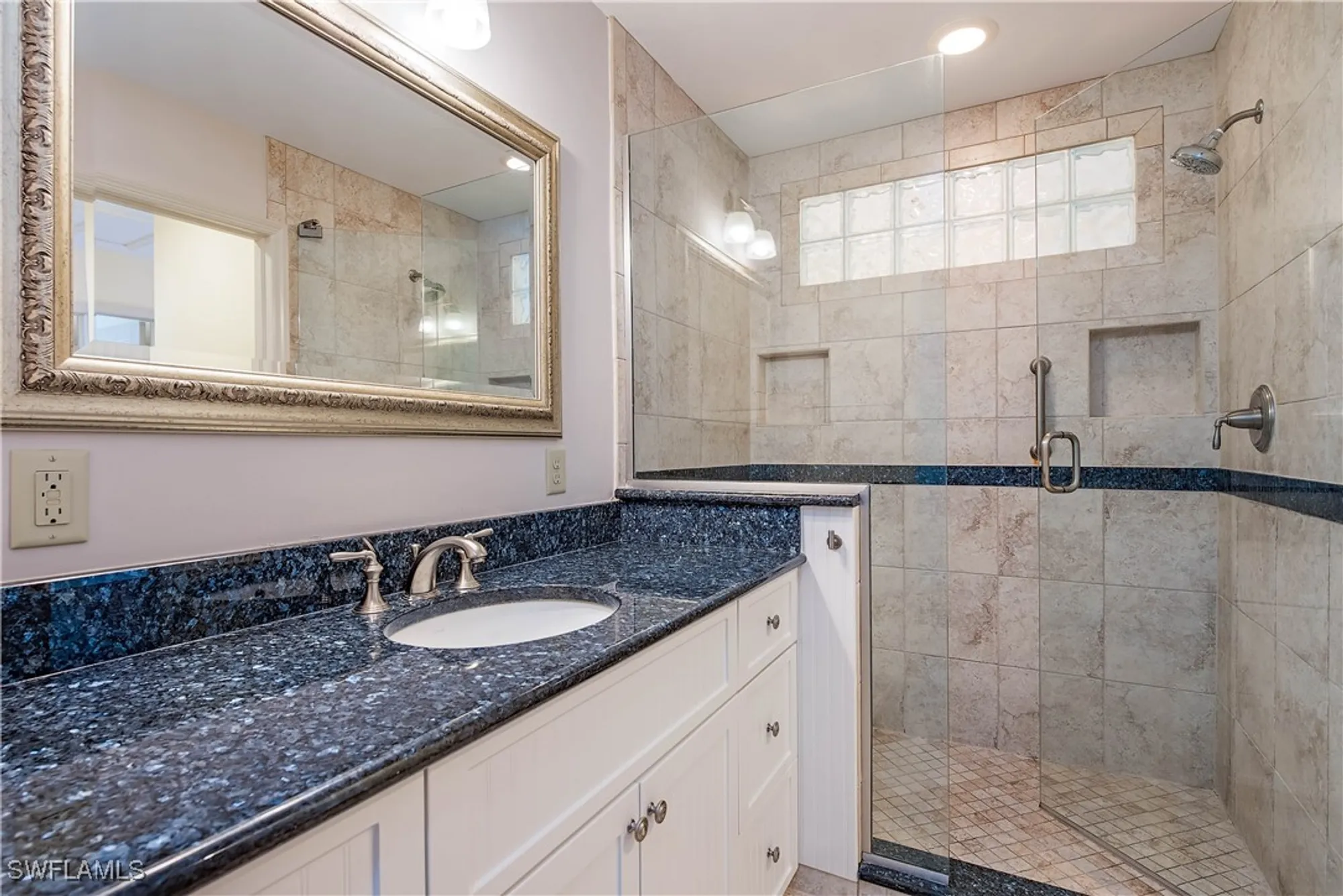 Property Slideshow image 12 of 14 | 5914 via lugano # 2, Naples, FL, 34108