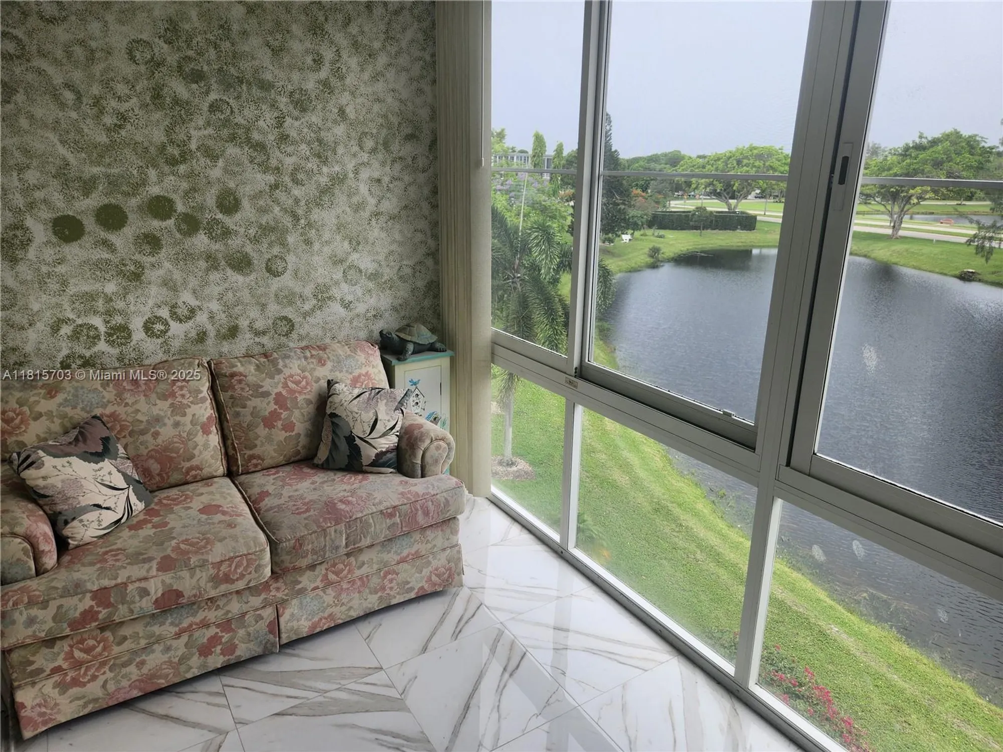 Property Slideshow image 16 of 29 | 4144 cambridge g # 4144, Deerfield Beach, FL, 33442