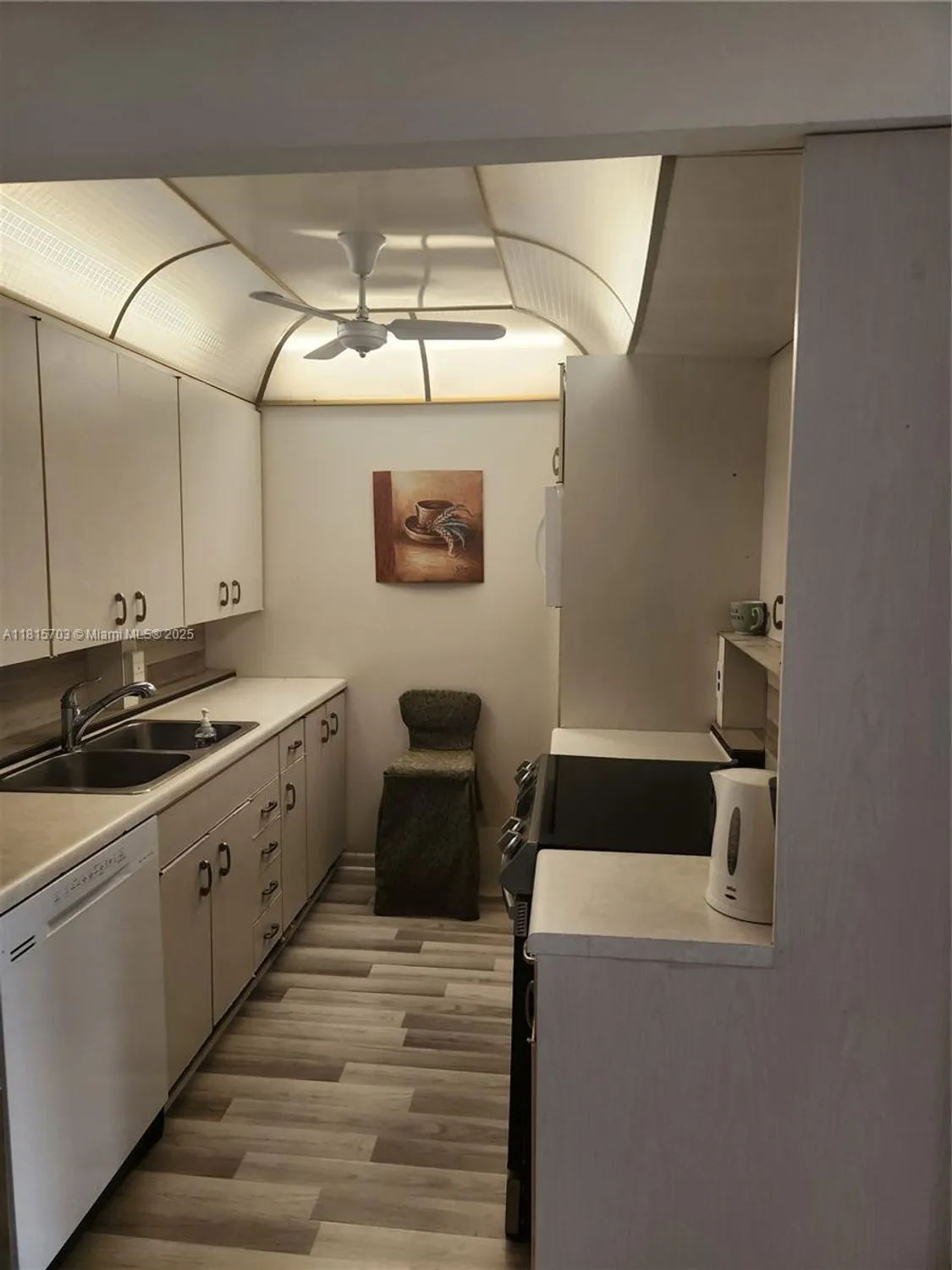 Property Slideshow image 12 of 29 | 4144 cambridge g # 4144, Deerfield Beach, FL, 33442