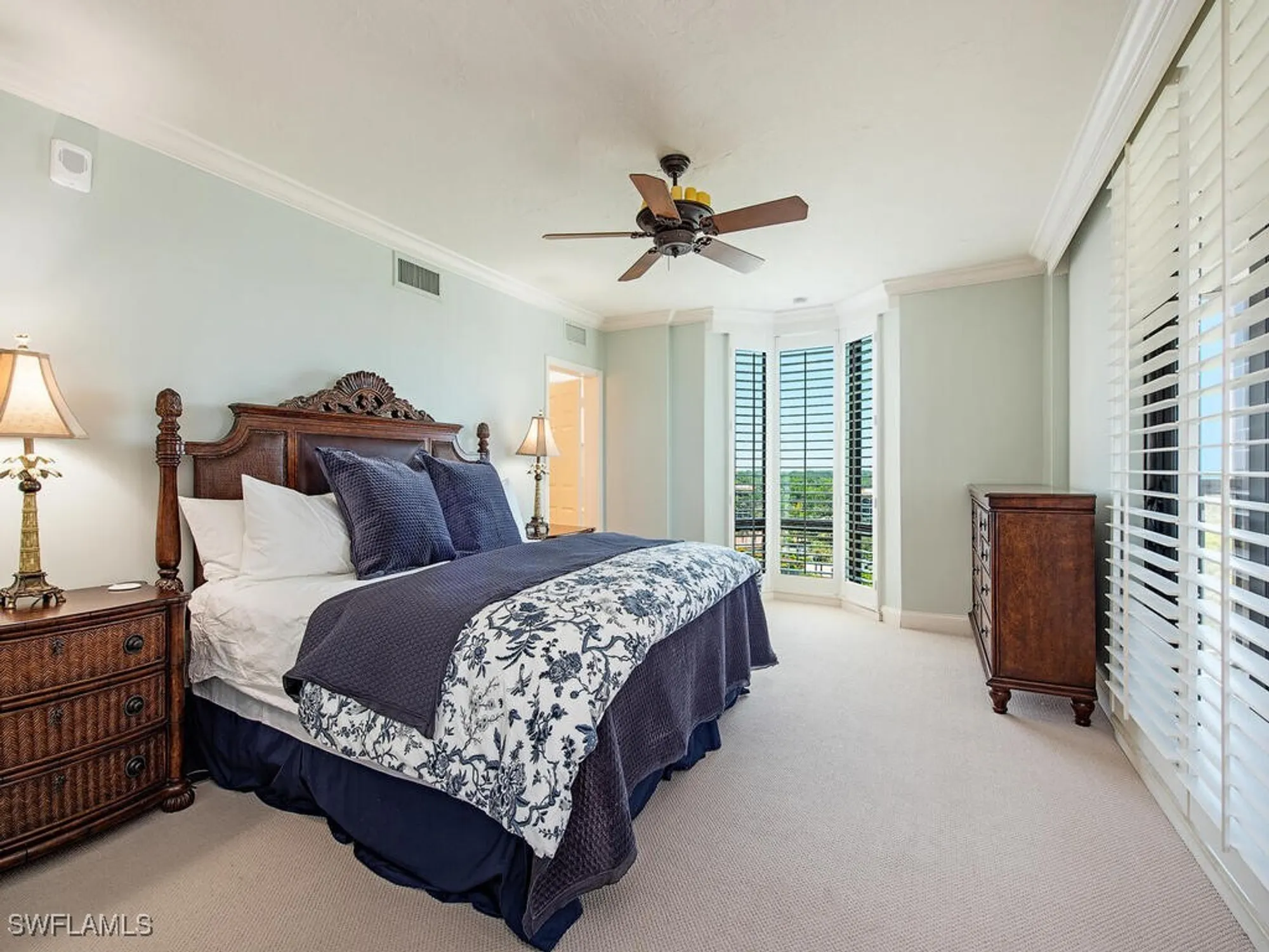 Property Slideshow image 8 of 12 | 6075 pelican bay blvd apt 705, Naples, FL, 34108
