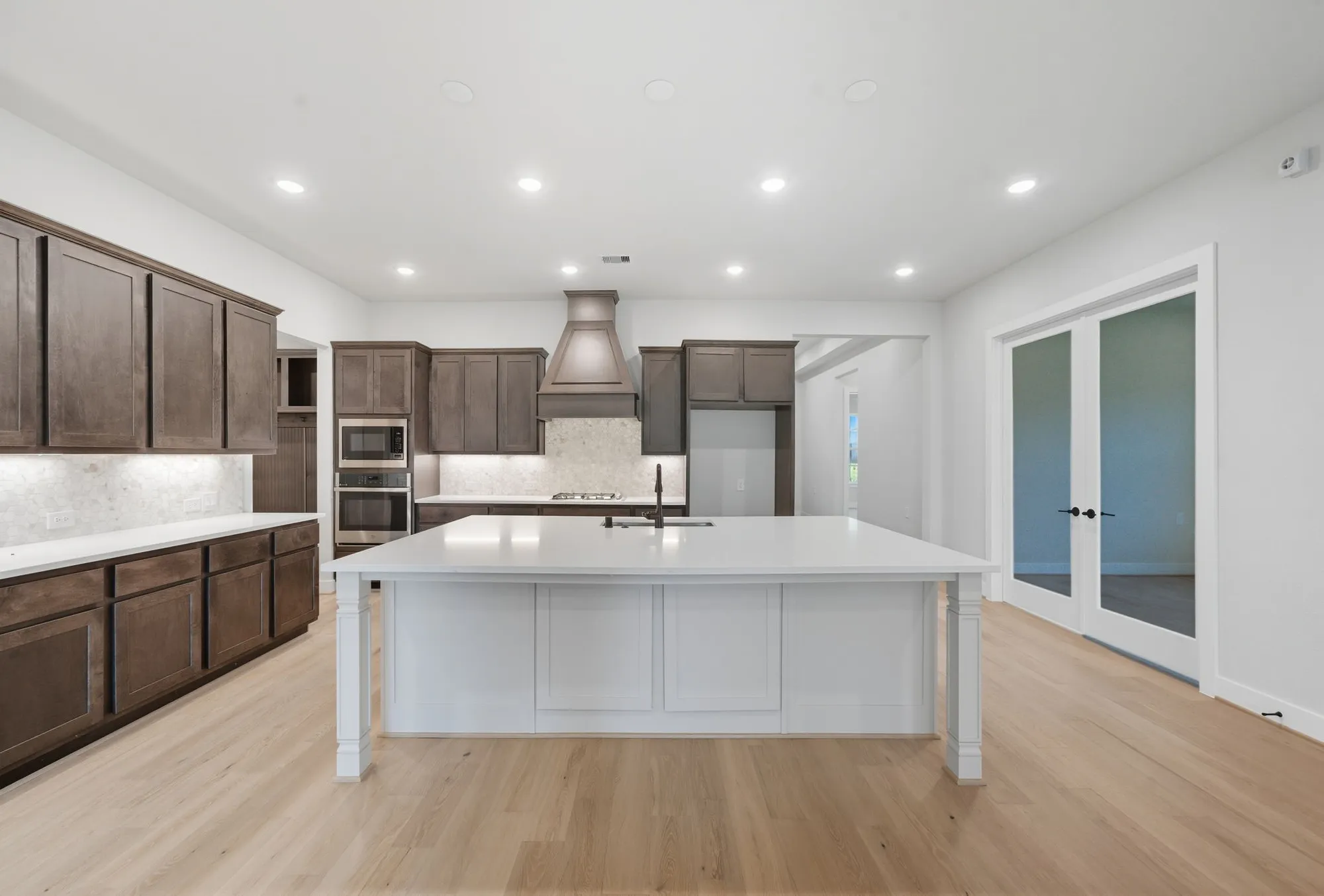 Property Slideshow image 15 of 50 | 10041 larkin cv, Willis, TX, 77318