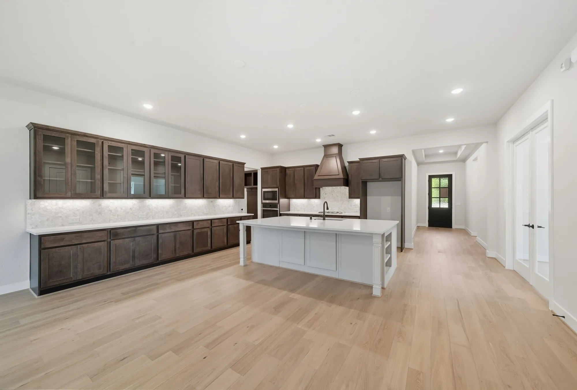 Property Slideshow image 17 of 50 | 10041 larkin cv, Willis, TX, 77318