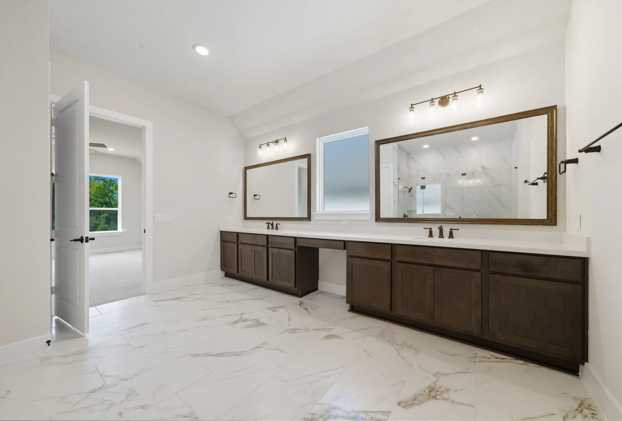 Property Slideshow image 28 of 50 | 10041 larkin cv, Willis, TX, 77318