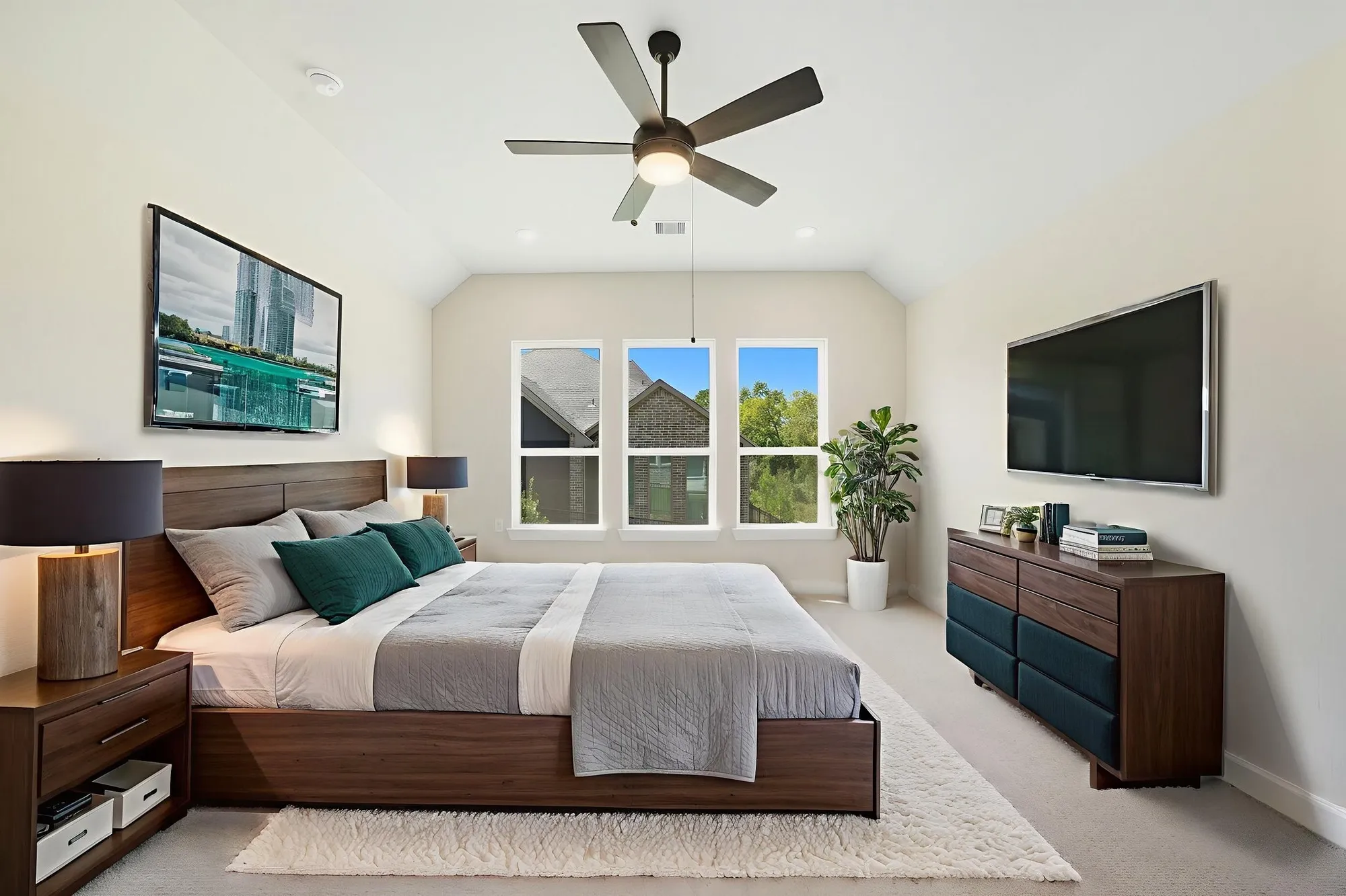 Property Slideshow image 34 of 50 | 10041 larkin cv, Willis, TX, 77318