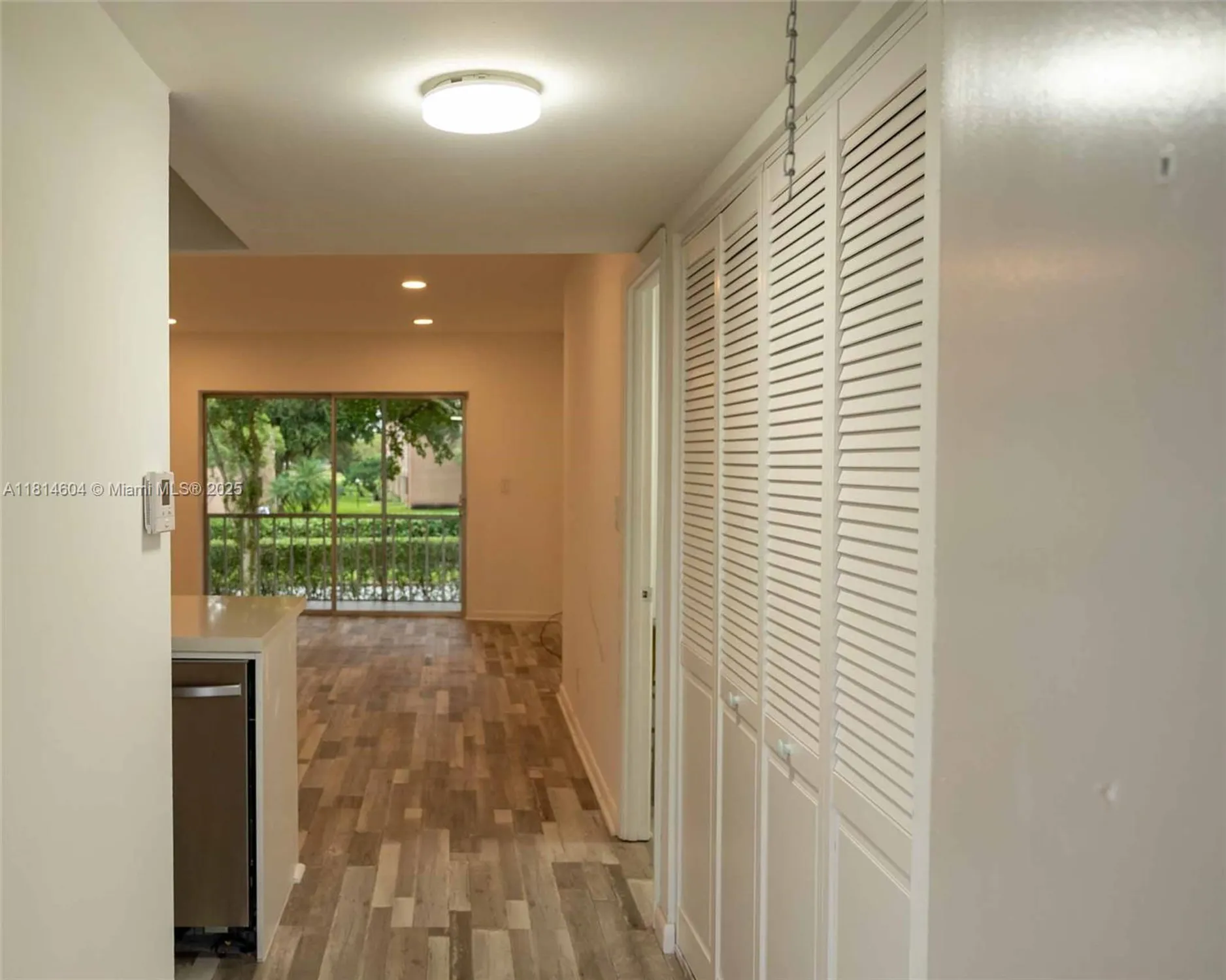 Property Slideshow image 2 of 15 | 251 nw 76th ave 208, Margate, FL, 33063