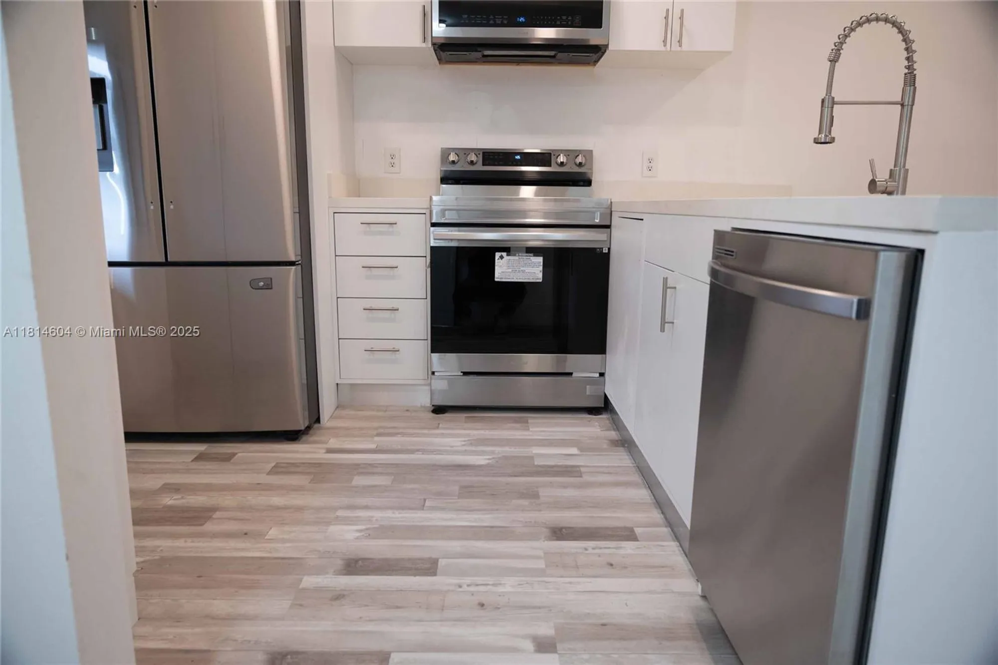 Property Slideshow image 4 of 15 | 251 nw 76th ave 208, Margate, FL, 33063