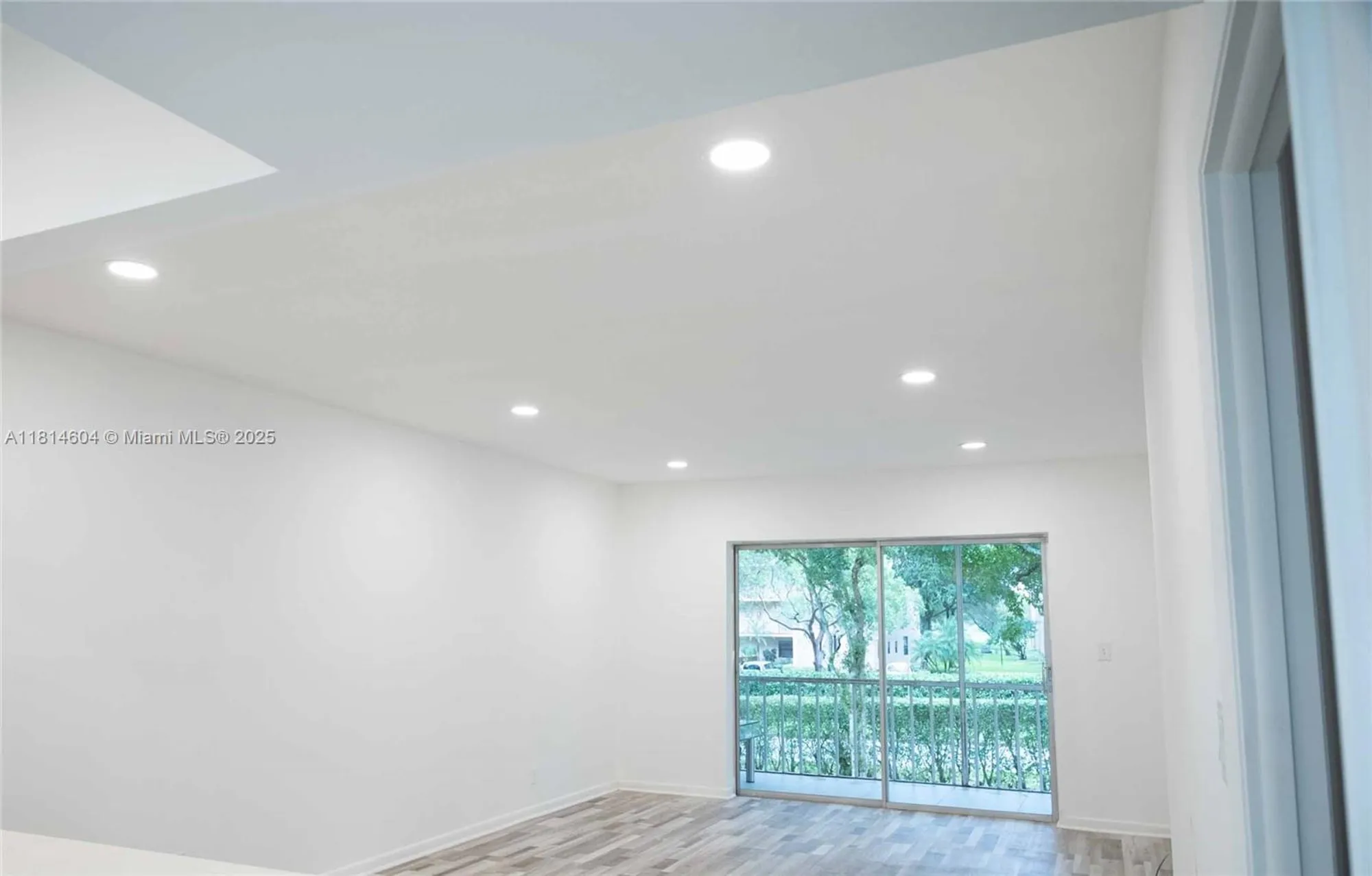 Property Slideshow image 6 of 15 | 251 nw 76th ave 208, Margate, FL, 33063