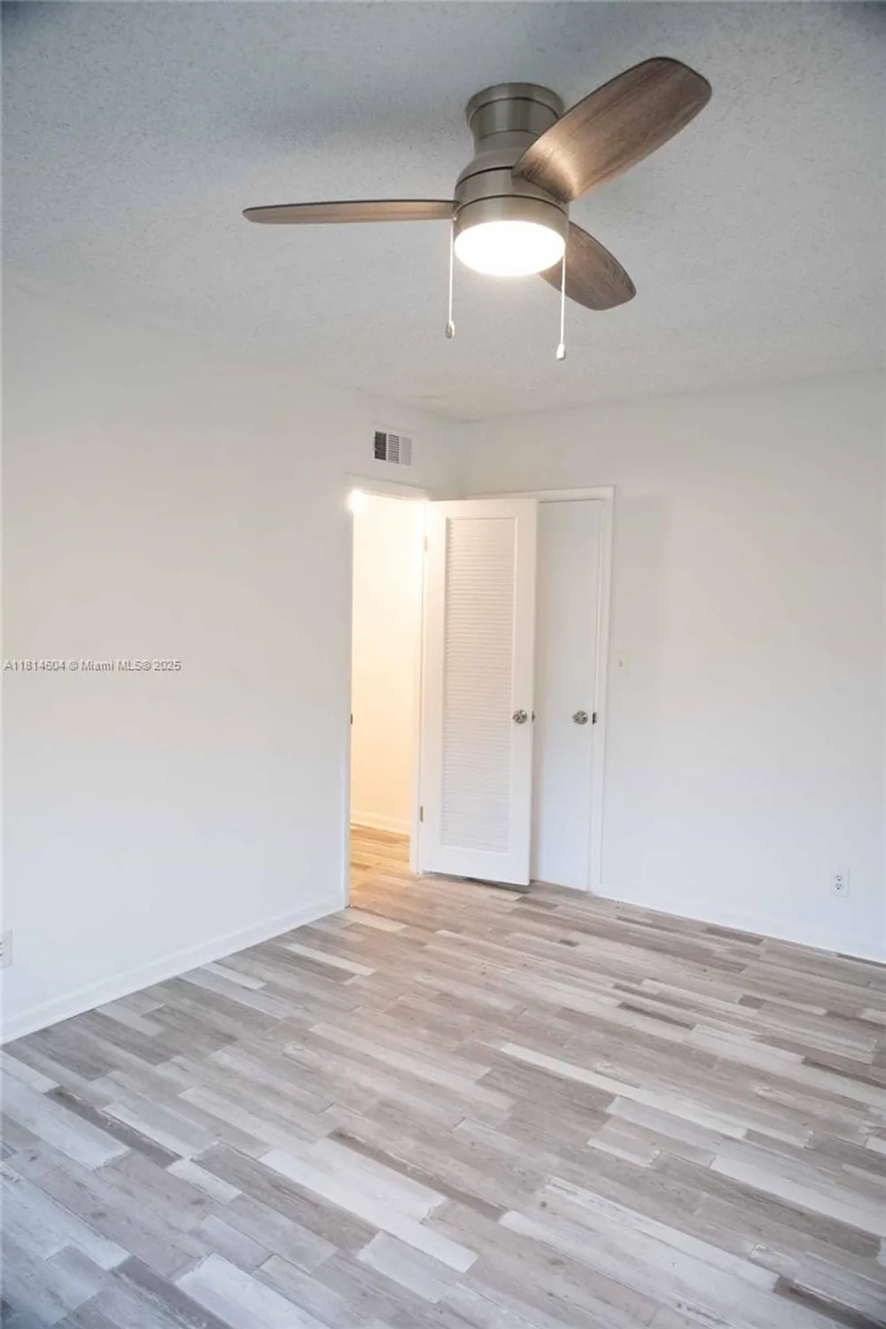 Property Slideshow image 7 of 15 | 251 nw 76th ave 208, Margate, FL, 33063