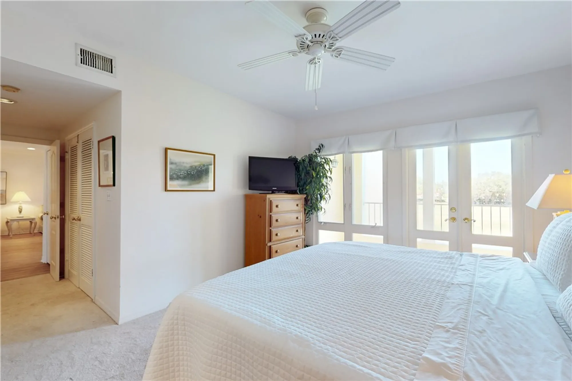 Property Slideshow image 14 of 36 | 5030 harmony cir apt 204, Vero Beach, FL, 32967