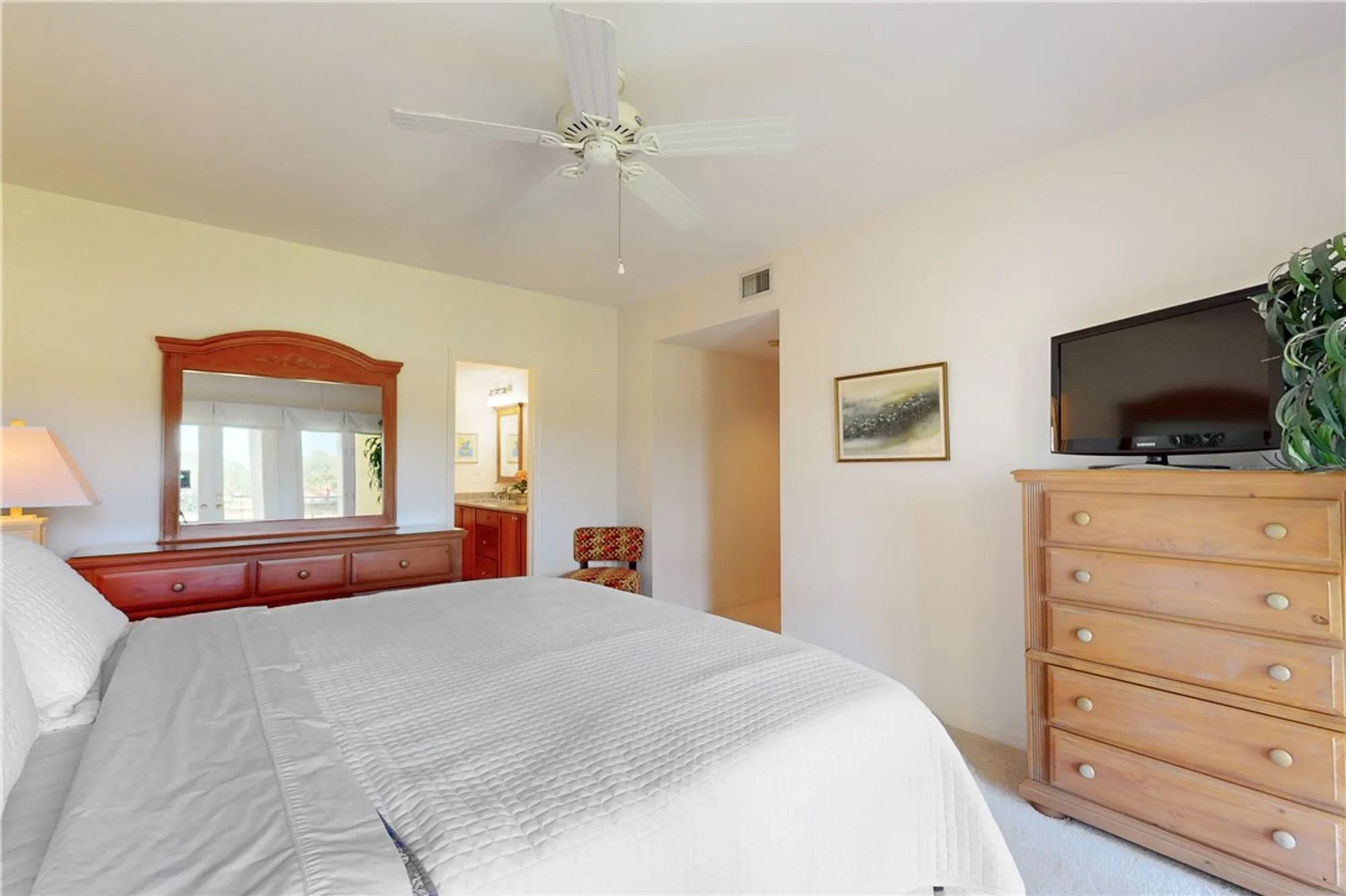 Property Slideshow image 16 of 36 | 5030 harmony cir apt 204, Vero Beach, FL, 32967