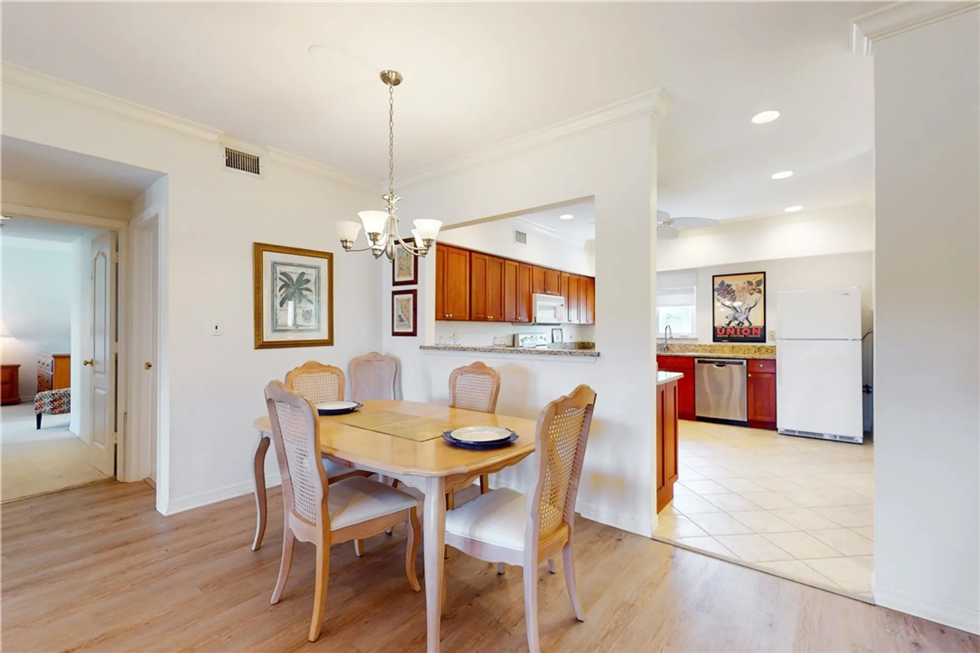 Property Slideshow image 10 of 36 | 5030 harmony cir apt 204, Vero Beach, FL, 32967