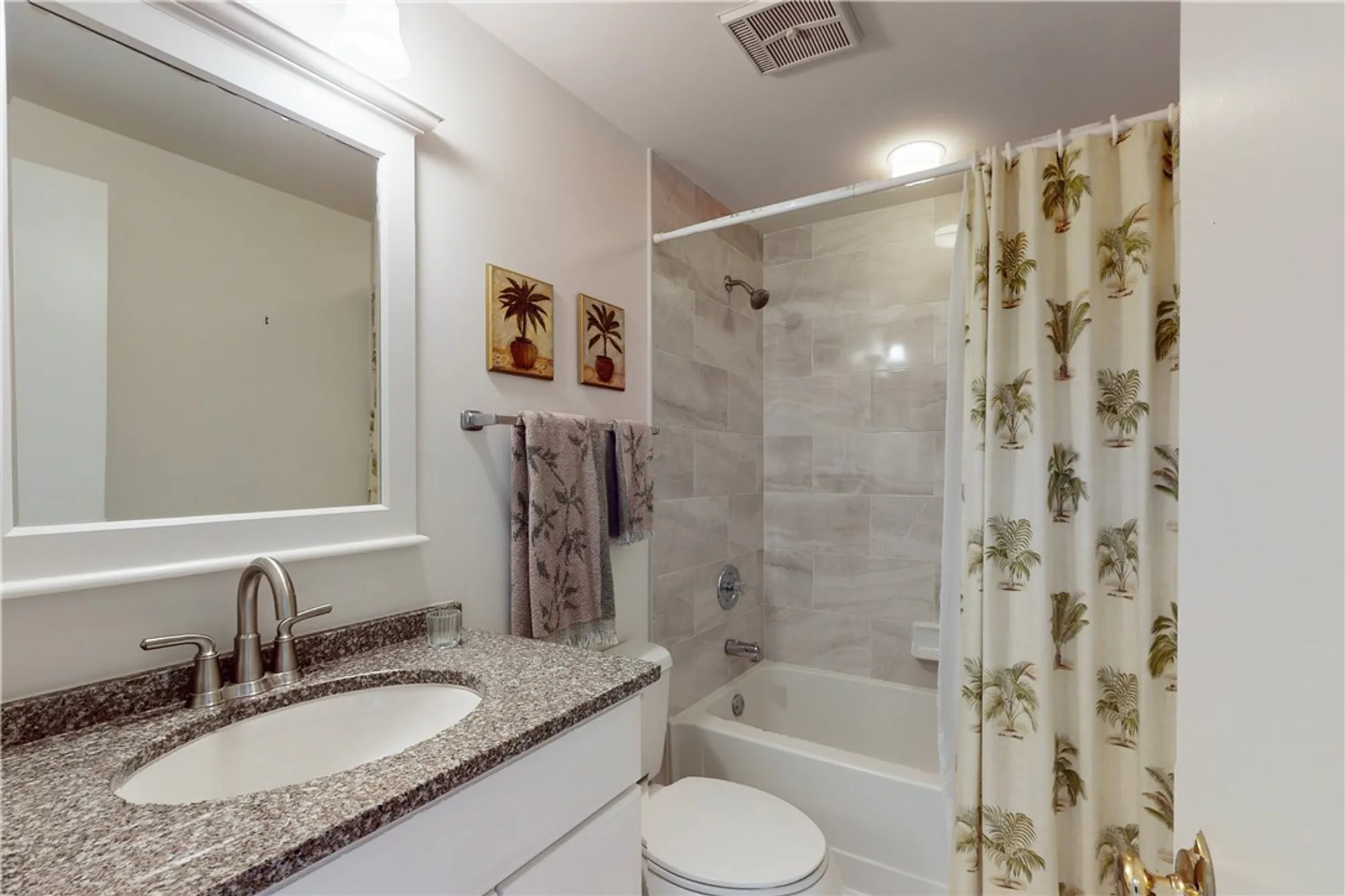 Property Slideshow image 26 of 36 | 5030 harmony cir apt 204, Vero Beach, FL, 32967