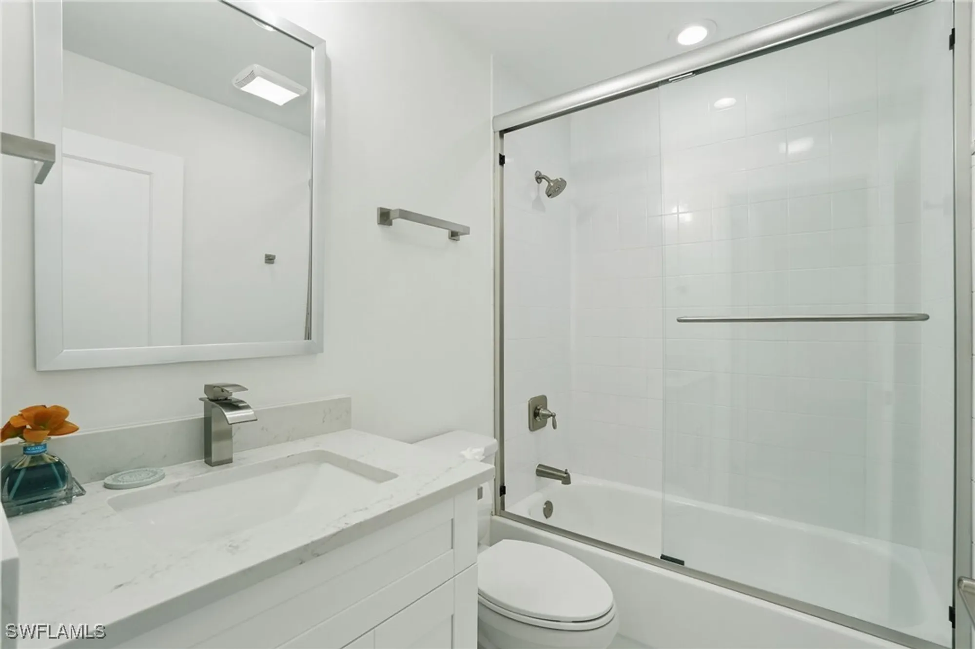 Property Slideshow image 12 of 22 | 547 serendipity dr, Naples, FL, 34108