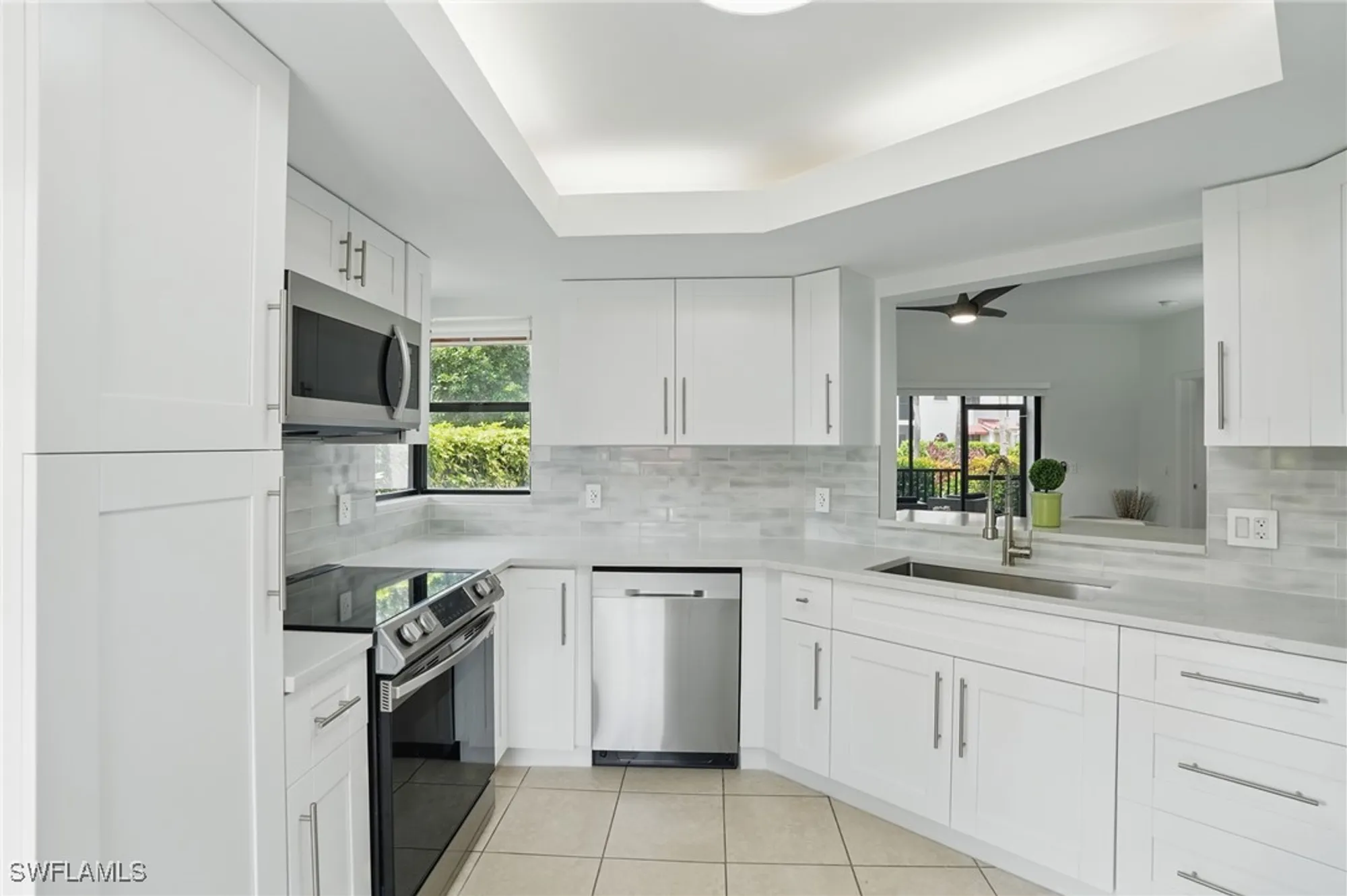 Property Slideshow image 2 of 22 | 547 serendipity dr, Naples, FL, 34108