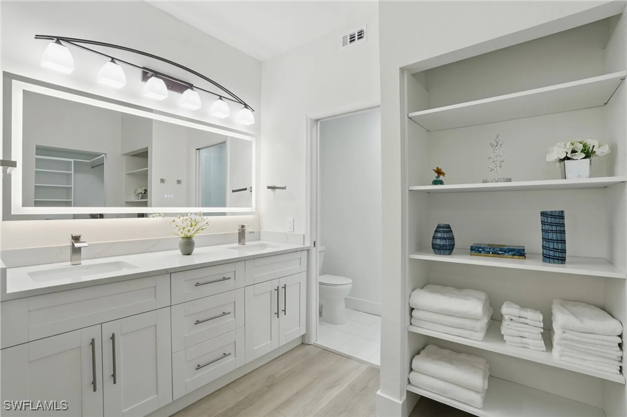 Property Slideshow image 8 of 22 | 547 serendipity dr, Naples, FL, 34108