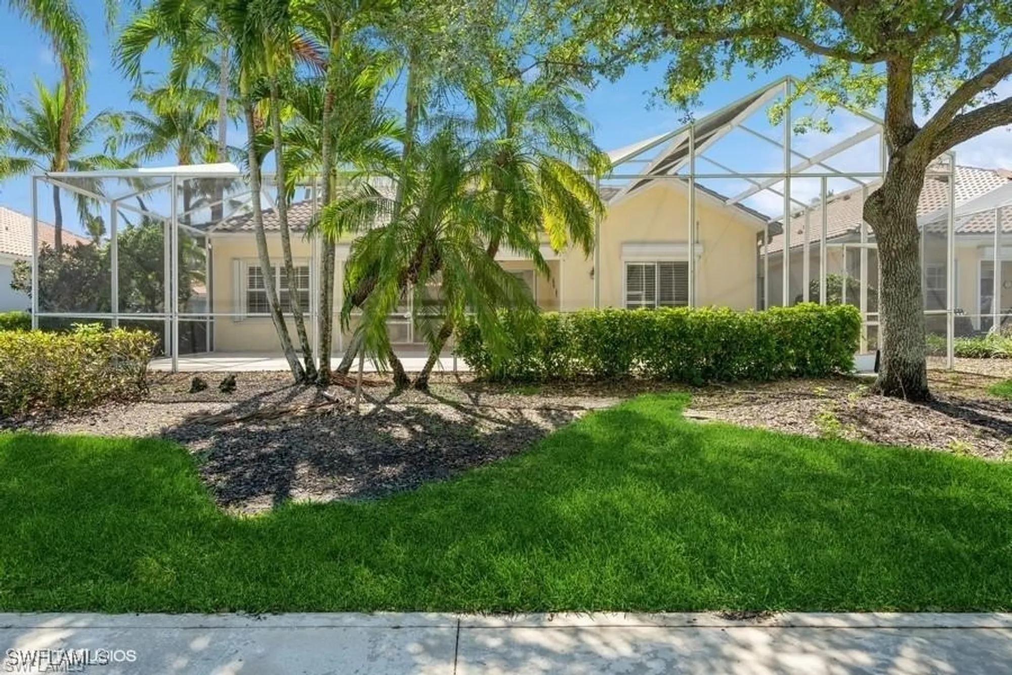 Property Slideshow image 15 of 16 | 4008 upolo ln, Naples, FL, 34119