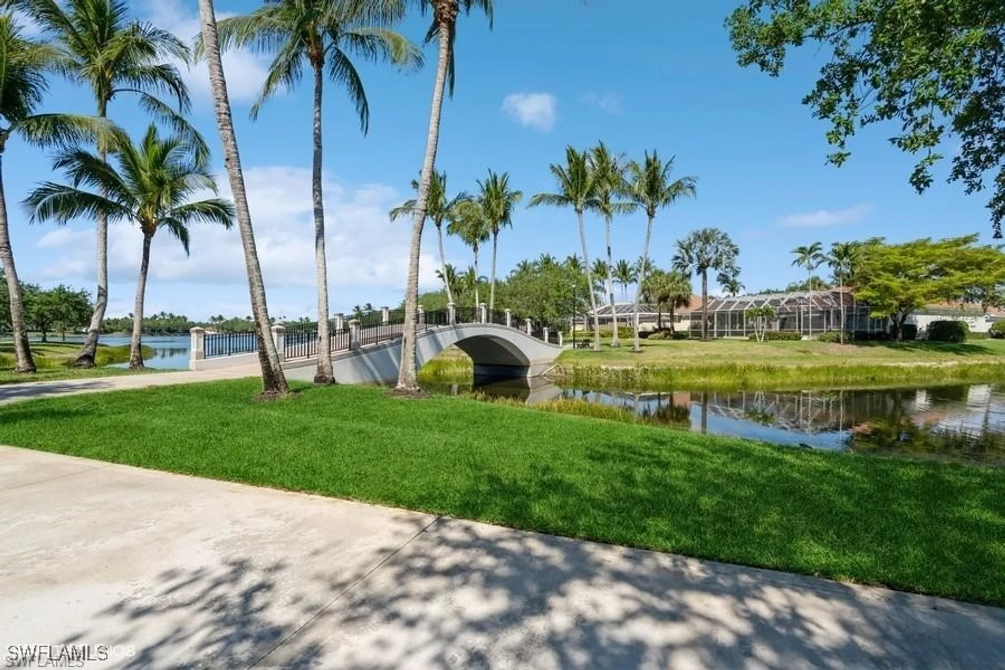 Property Slideshow image 16 of 16 | 4008 upolo ln, Naples, FL, 34119