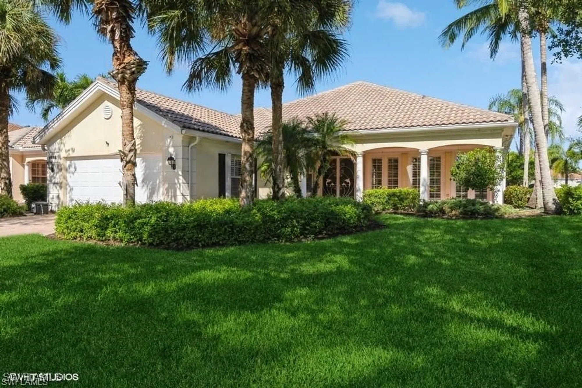 Property Slideshow image 1 of 16 | 4008 upolo ln, Naples, FL, 34119