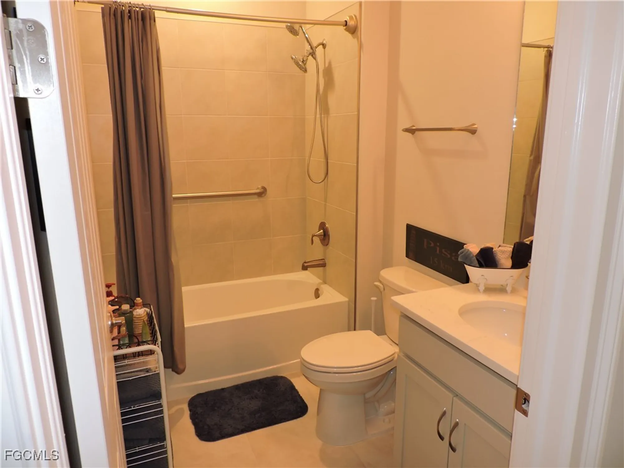 Property Slideshow image 17 of 32 | 15165 yellow wood dr, Alva, FL, 33920