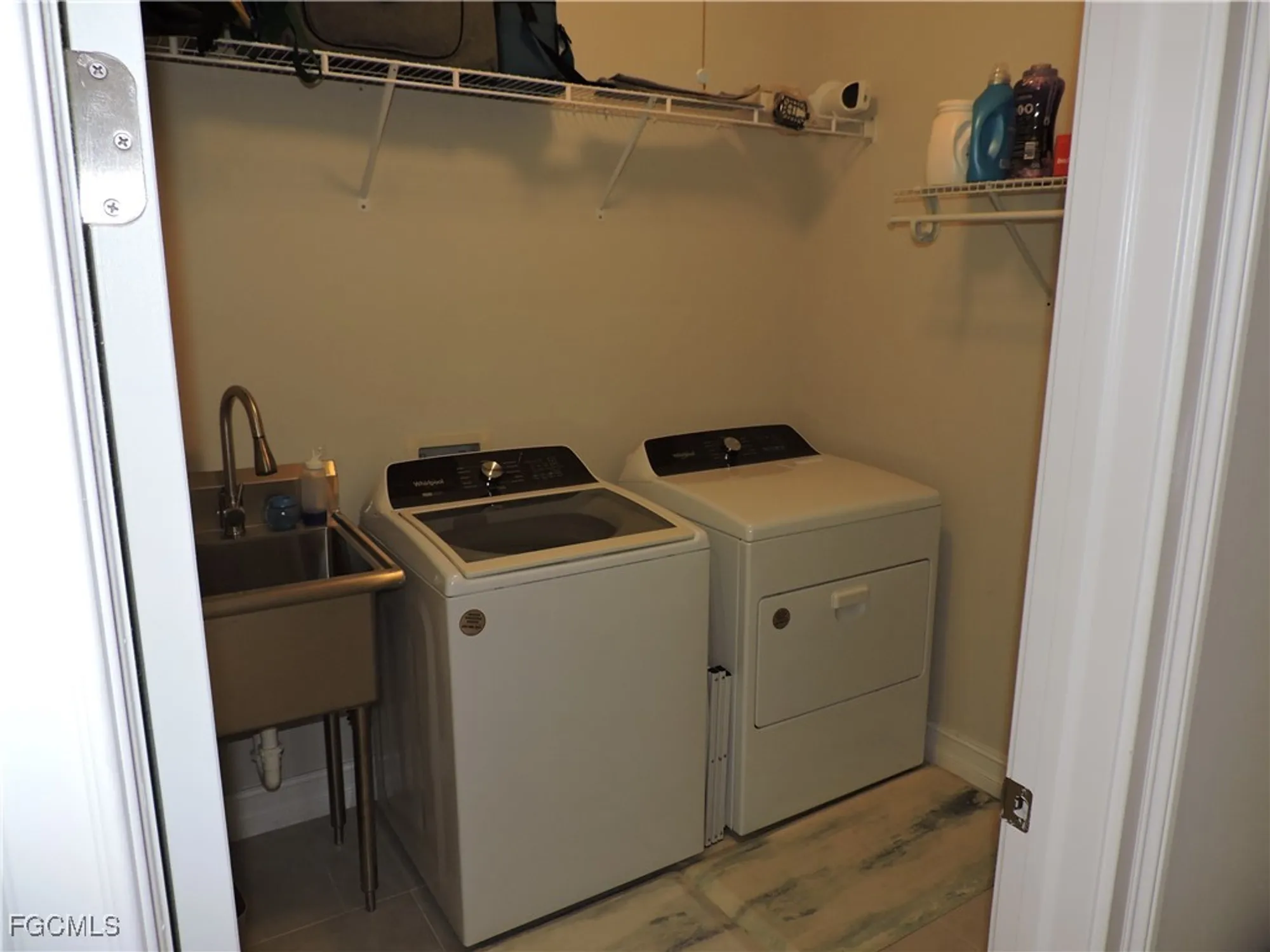 Property Slideshow image 19 of 32 | 15165 yellow wood dr, Alva, FL, 33920