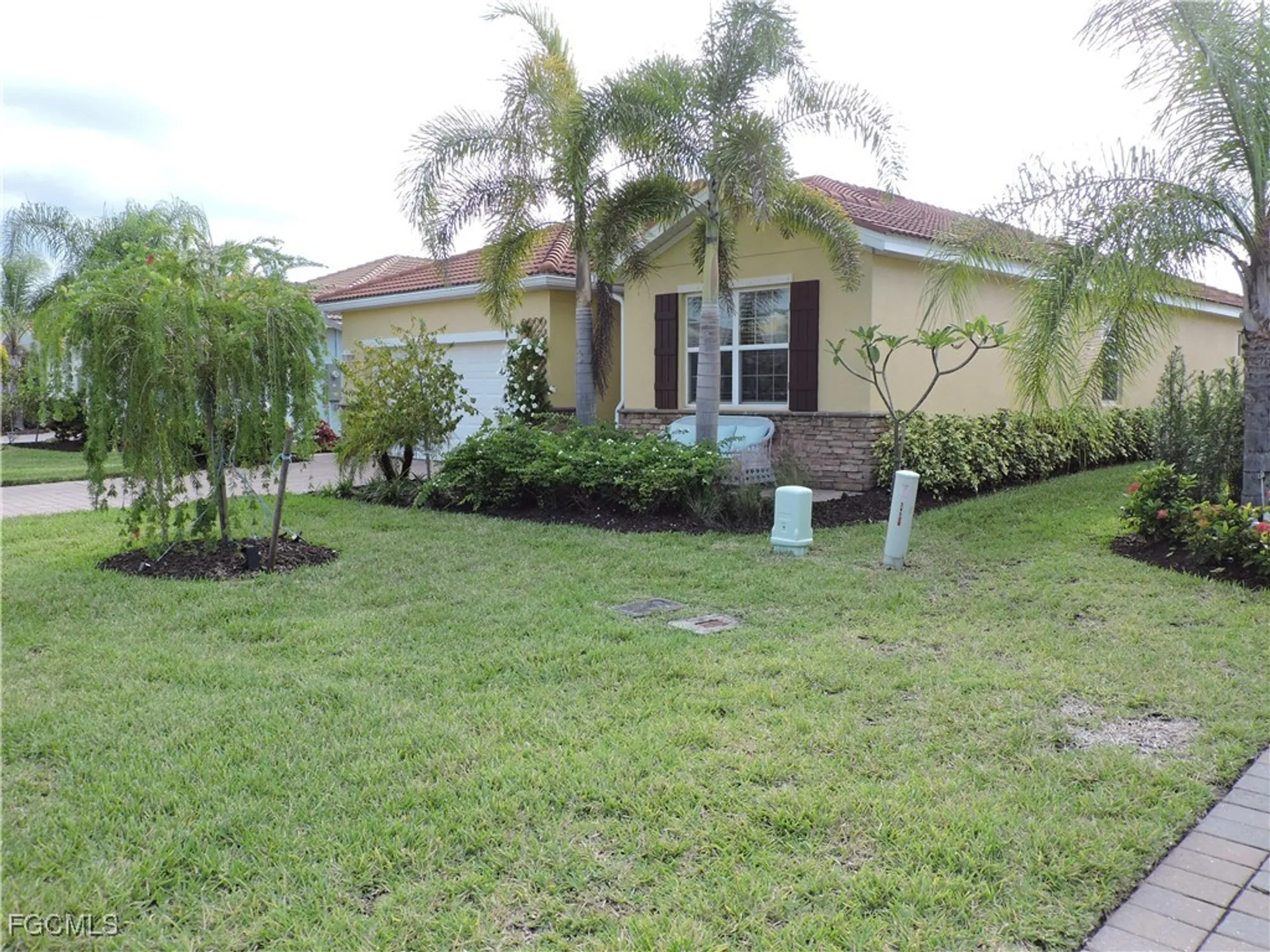 Property Slideshow image 2 of 32 | 15165 yellow wood dr, Alva, FL, 33920