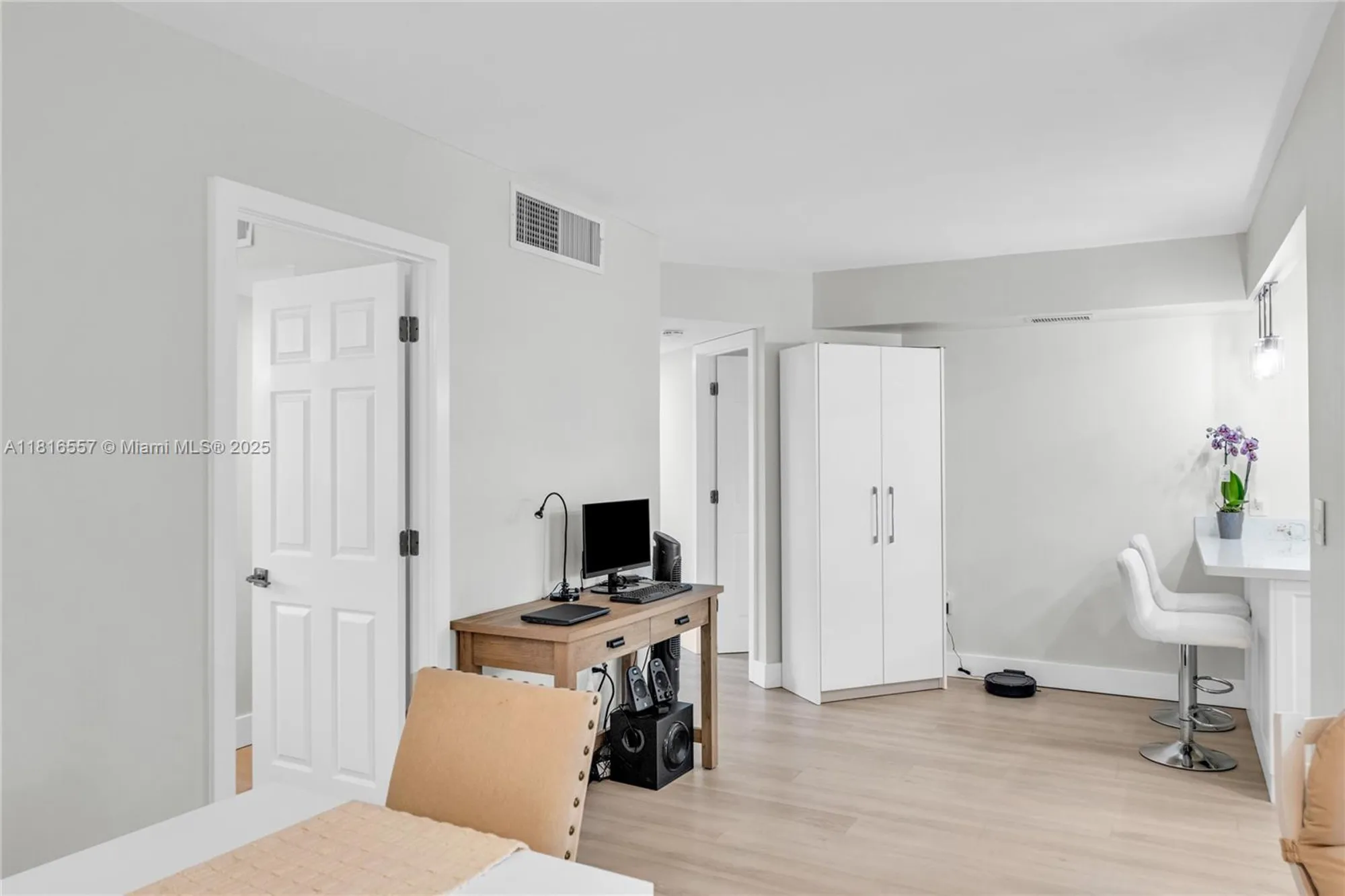 Property Slideshow image 20 of 49 | 9091 lime bay blvd 211, Tamarac, FL, 33321