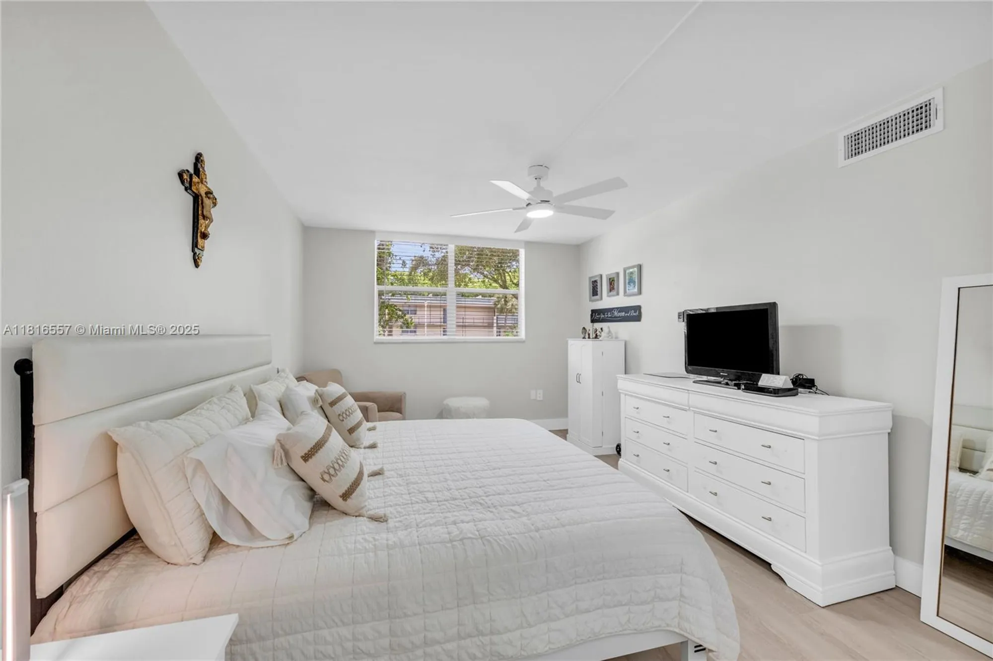 Property Slideshow image 23 of 49 | 9091 lime bay blvd 211, Tamarac, FL, 33321
