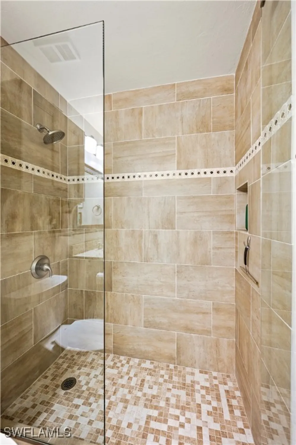 Property Slideshow image 31 of 39 | 27091 lake harbor ct 103, Bonita Springs, FL, 34134