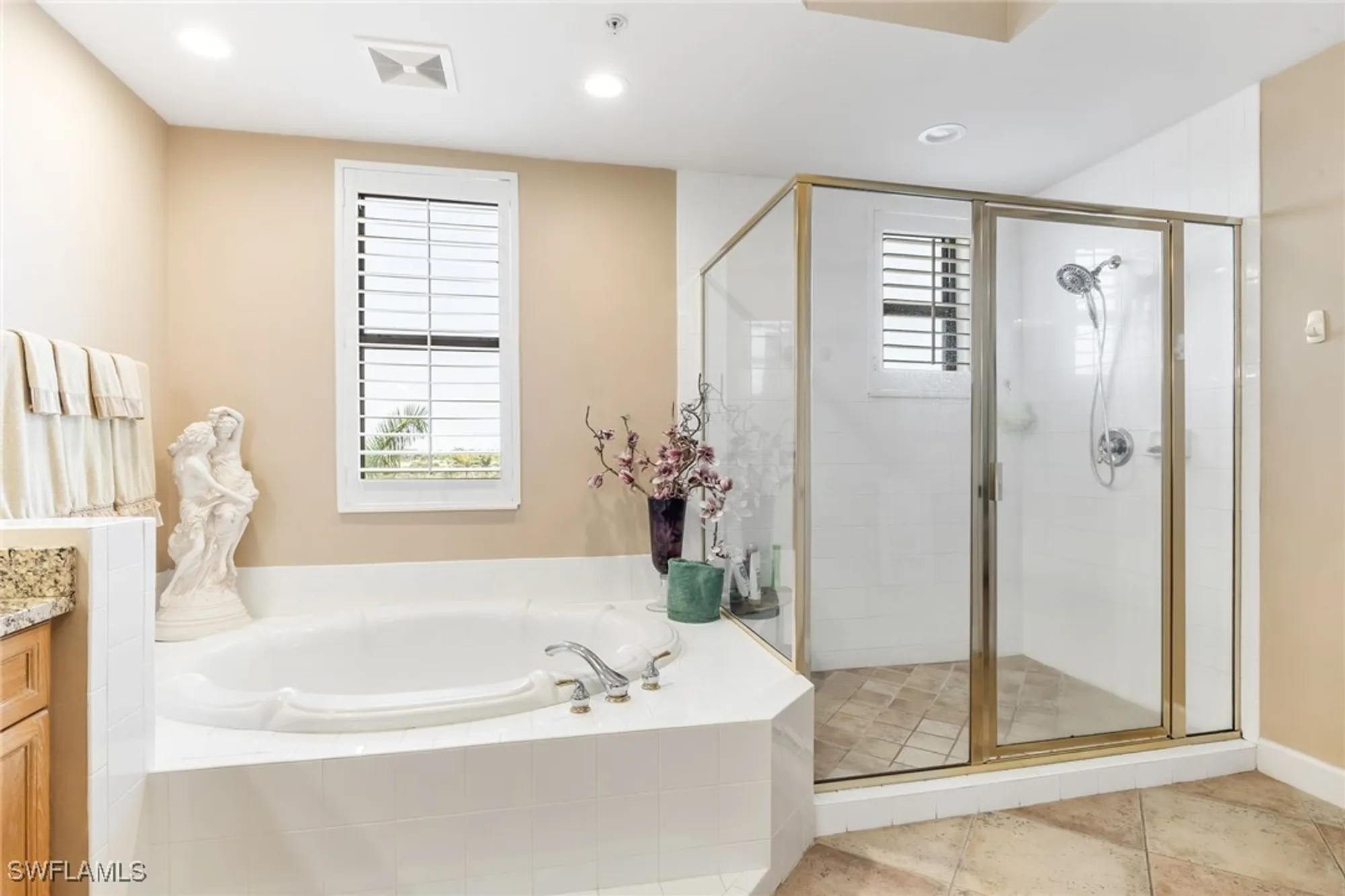 Property Slideshow image 24 of 50 | 11600 court of palms 301, Fort Myers, FL, 33908