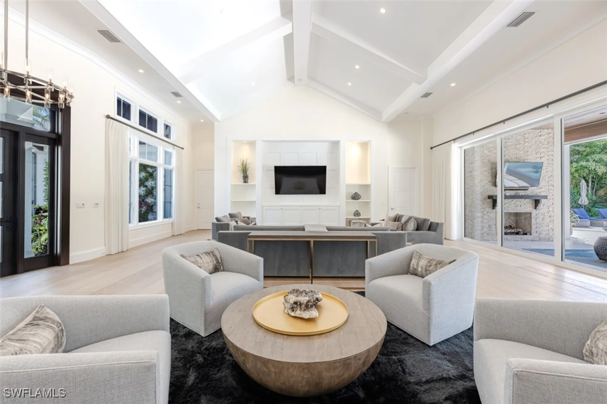 Property Slideshow image 4 of 44 | 702 bobwhite ln, Naples, FL, 34108