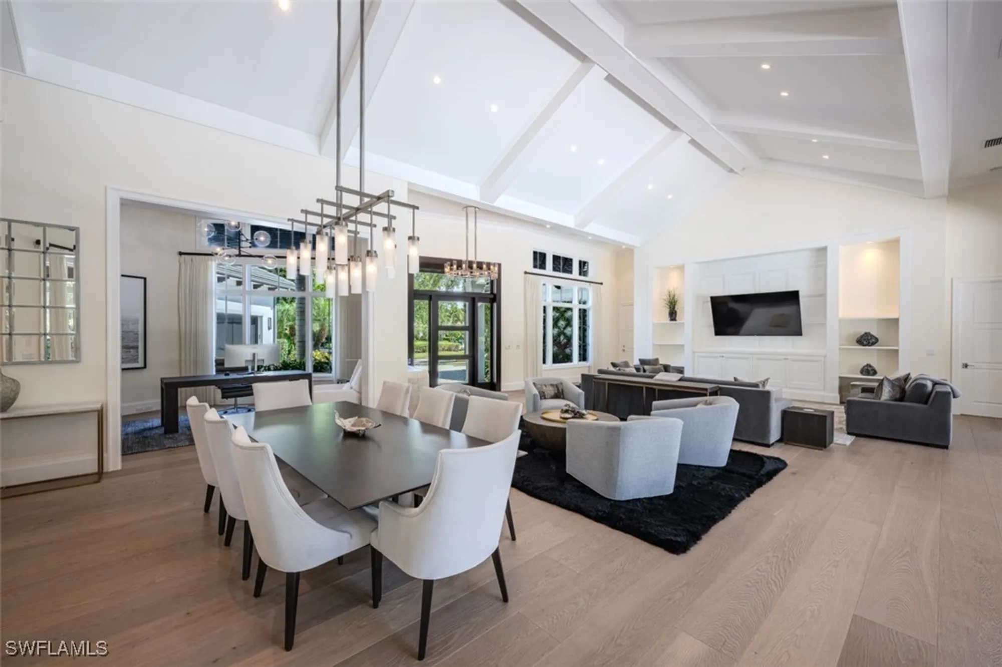 Property Slideshow image 8 of 44 | 702 bobwhite ln, Naples, FL, 34108