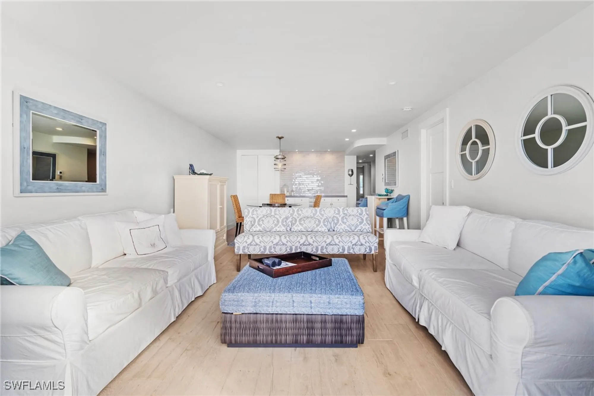 Property Slideshow image 5 of 25 | 2011 gulf shore blvd 54, Naples, FL, 34102