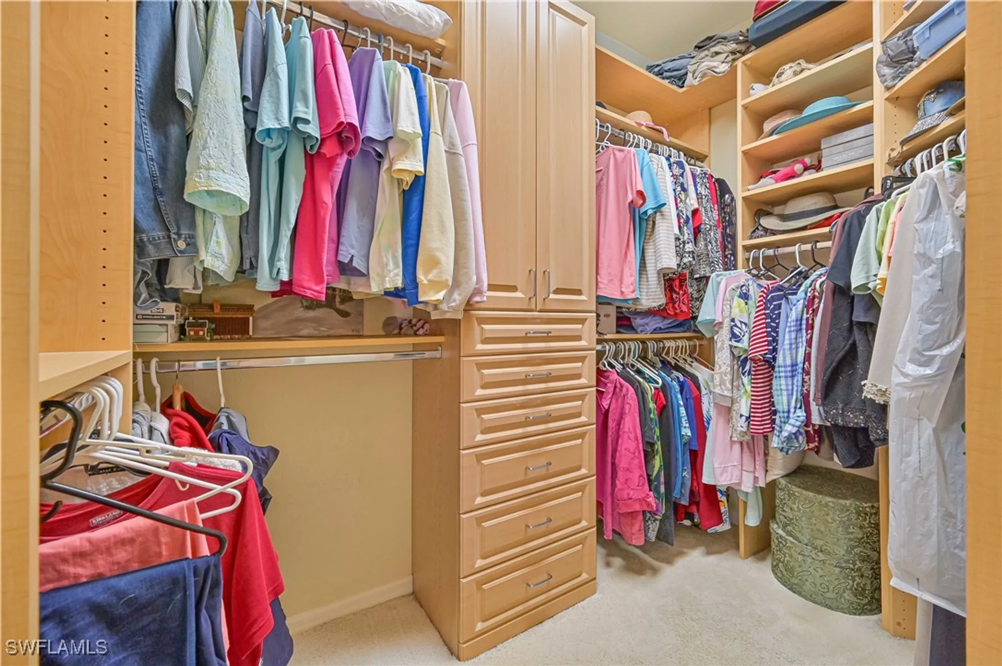 Property Slideshow image 37 of 44 | 2964 apple blossom dr, Alva, FL, 33920