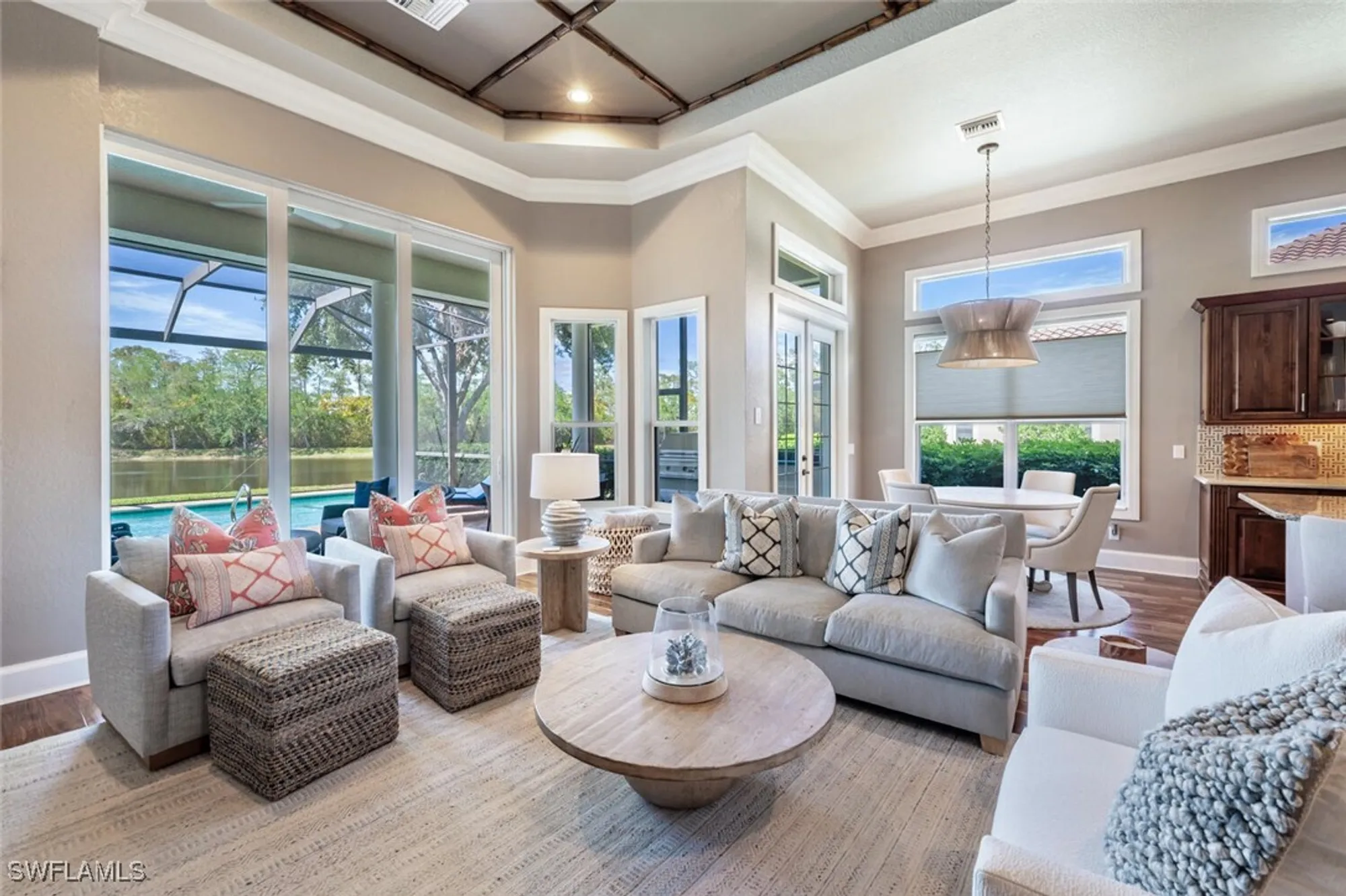 Property Slideshow image 19 of 50 | 3086 aviamar cir, Naples, FL, 34114