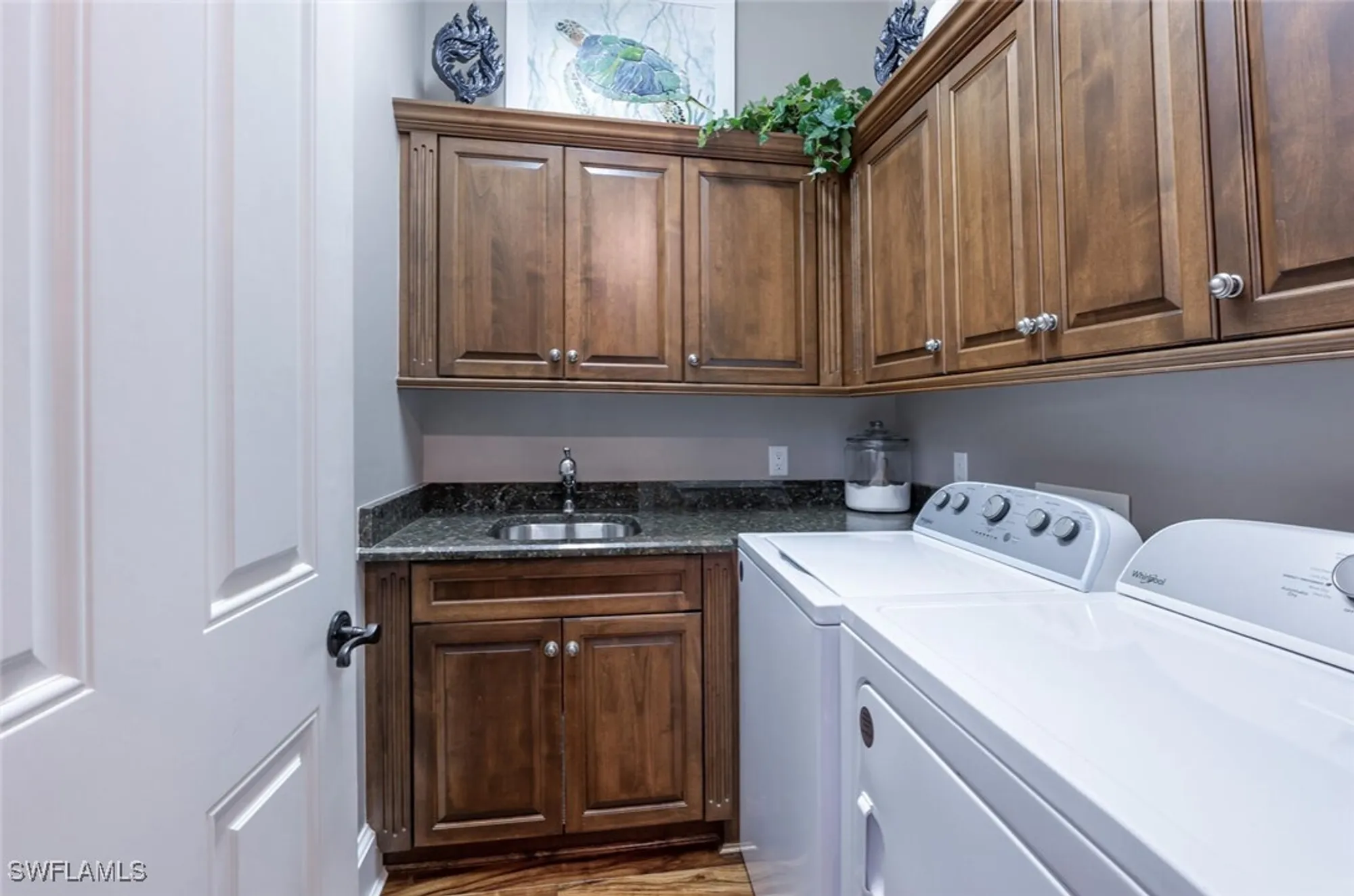 Property Slideshow image 31 of 50 | 3086 aviamar cir, Naples, FL, 34114