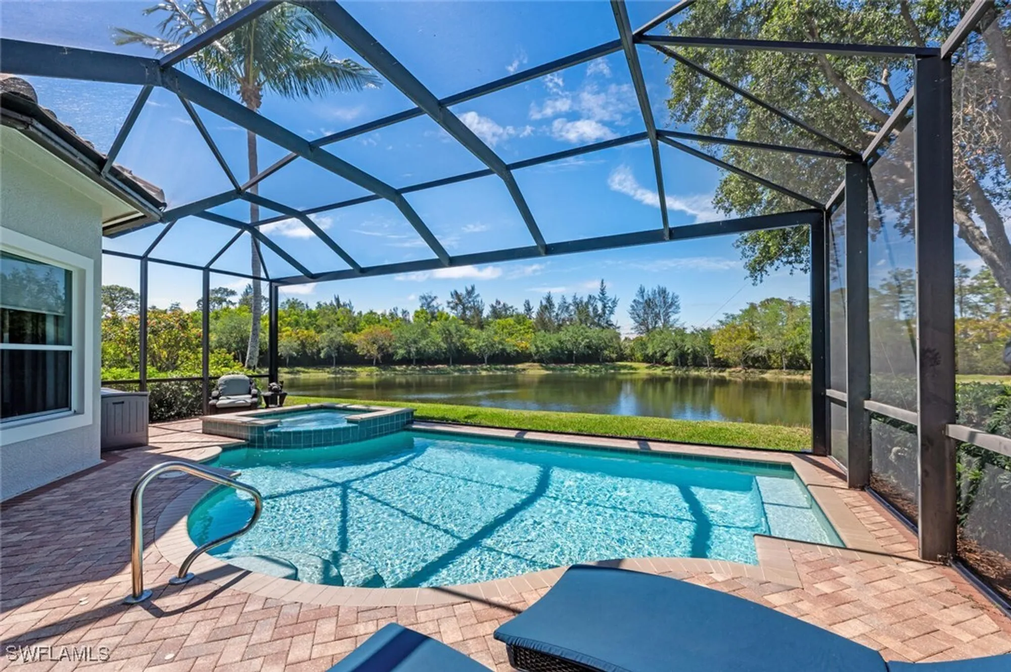 Property Slideshow image 40 of 50 | 3086 aviamar cir, Naples, FL, 34114