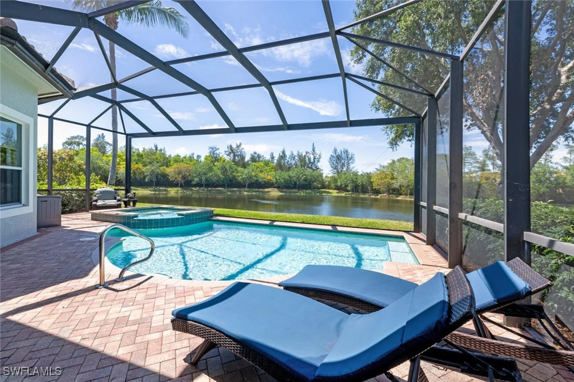 Property Slideshow image 43 of 50 | 3086 aviamar cir, Naples, FL, 34114