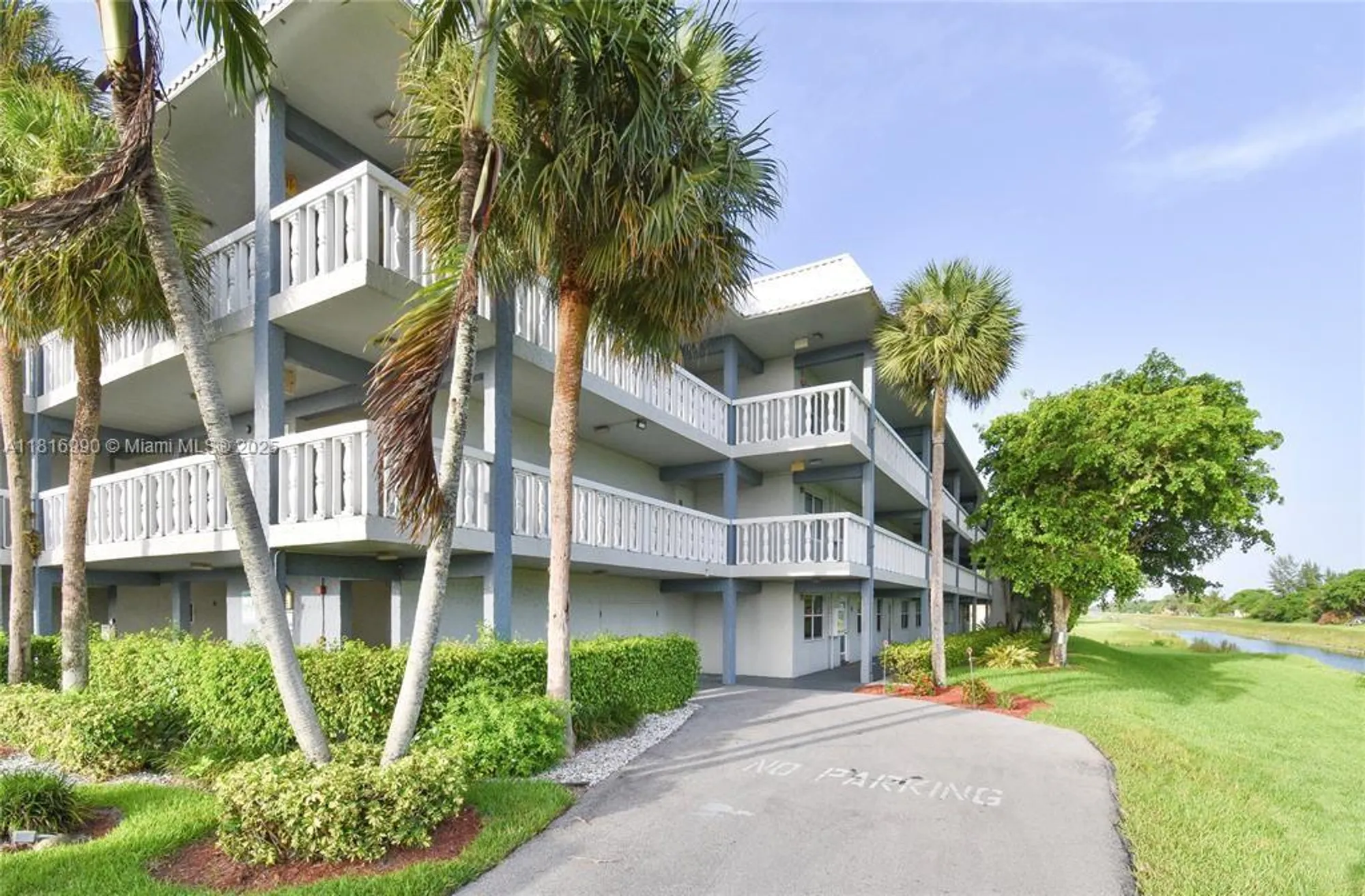 Property Slideshow image 15 of 22 | 9880 marina blvd apt 1519, Boca Raton, FL, 33428