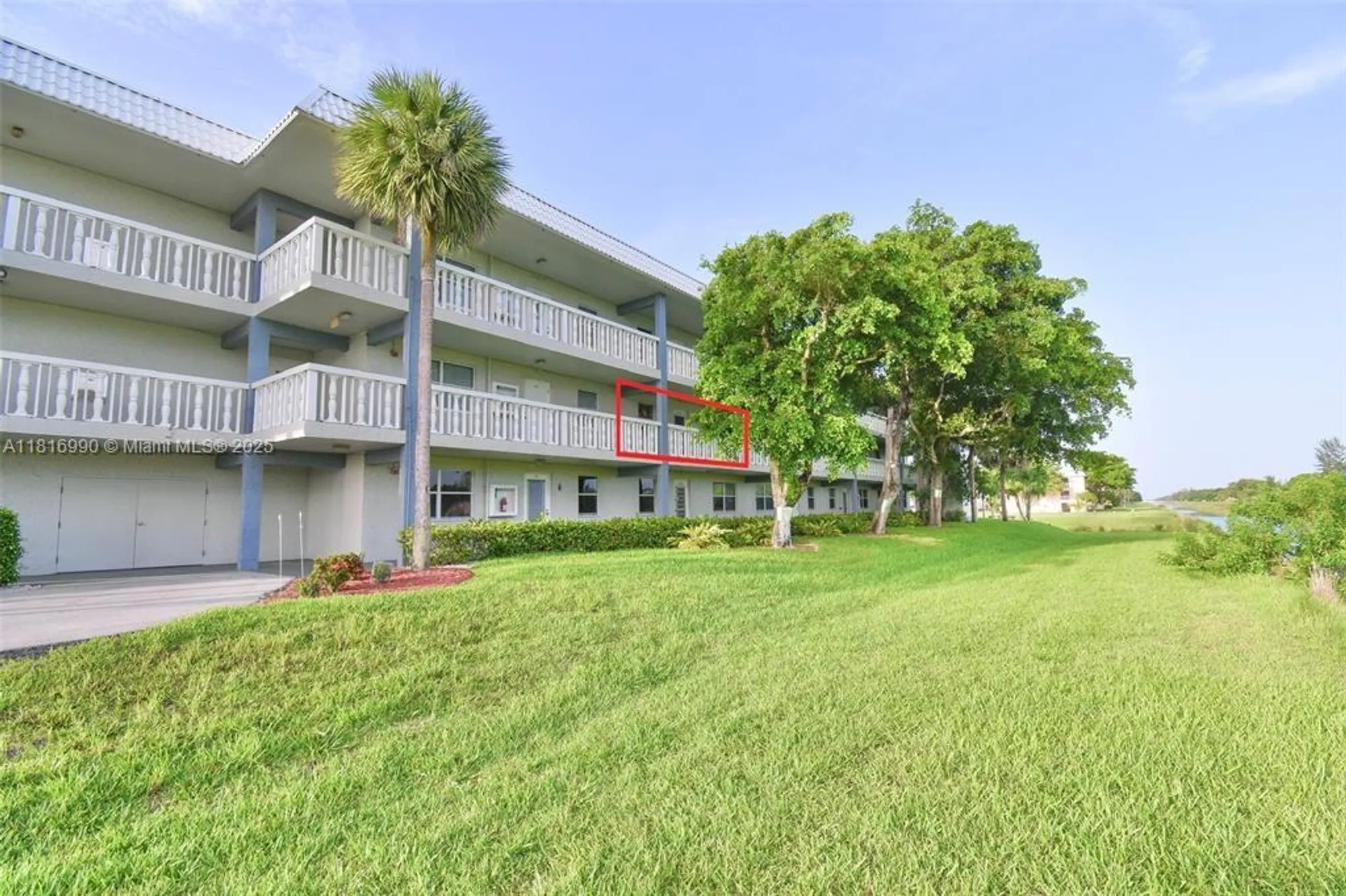 Property Slideshow image 13 of 22 | 9880 marina blvd apt 1519, Boca Raton, FL, 33428