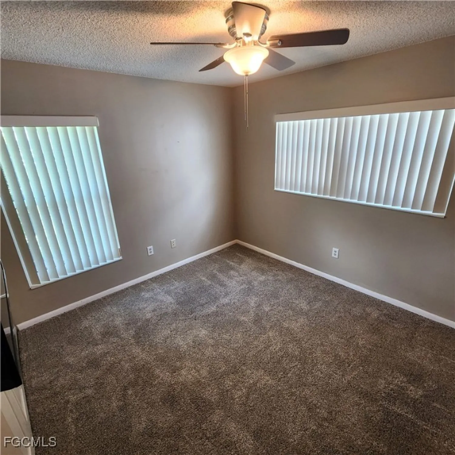 Property Slideshow image 5 of 31 | 9571 green cypress ln apt 8, Fort Myers, FL, 33905