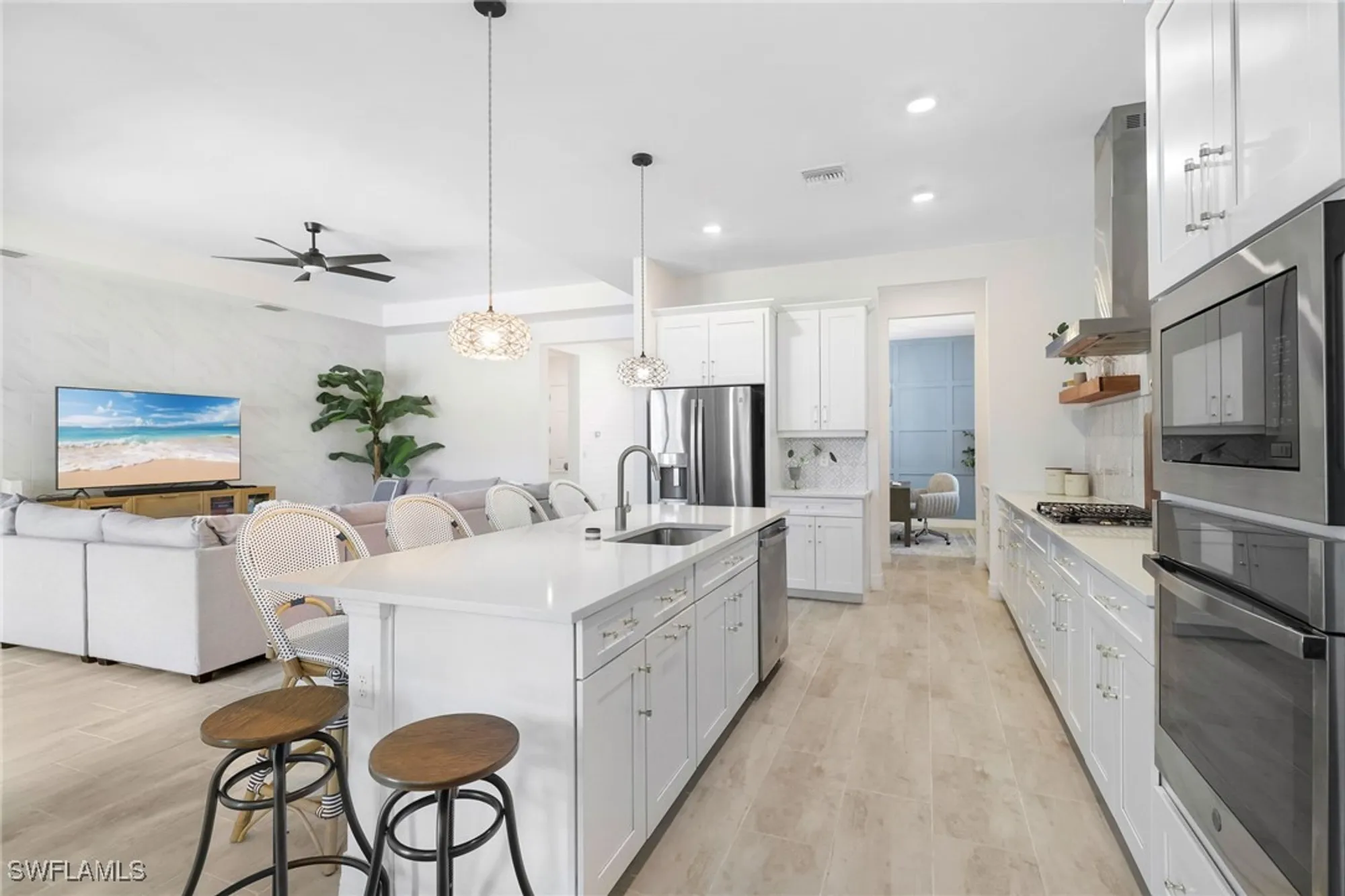 Property Slideshow image 11 of 49 | 13761 blue bay cir, Fort Myers, FL, 33913