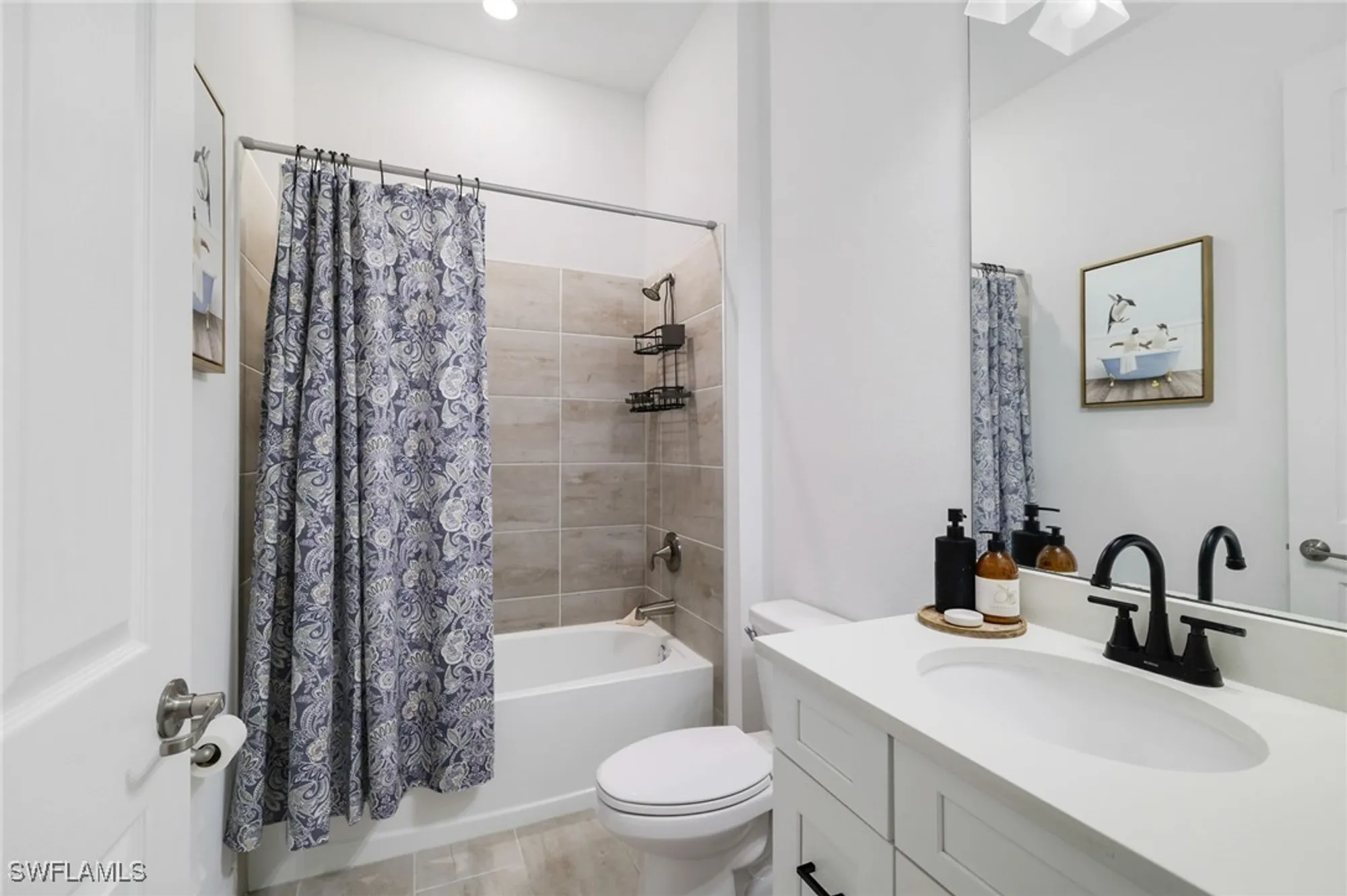 Property Slideshow image 25 of 49 | 13761 blue bay cir, Fort Myers, FL, 33913
