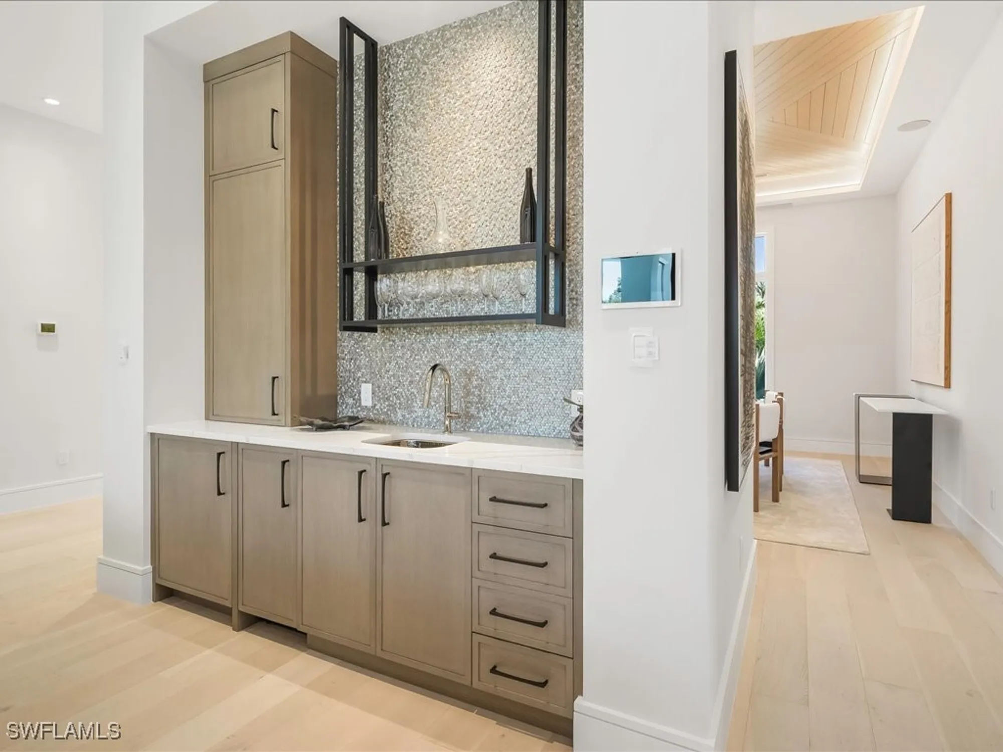 Property Slideshow image 8 of 50 | 612 binnacle dr, Naples, FL, 34103