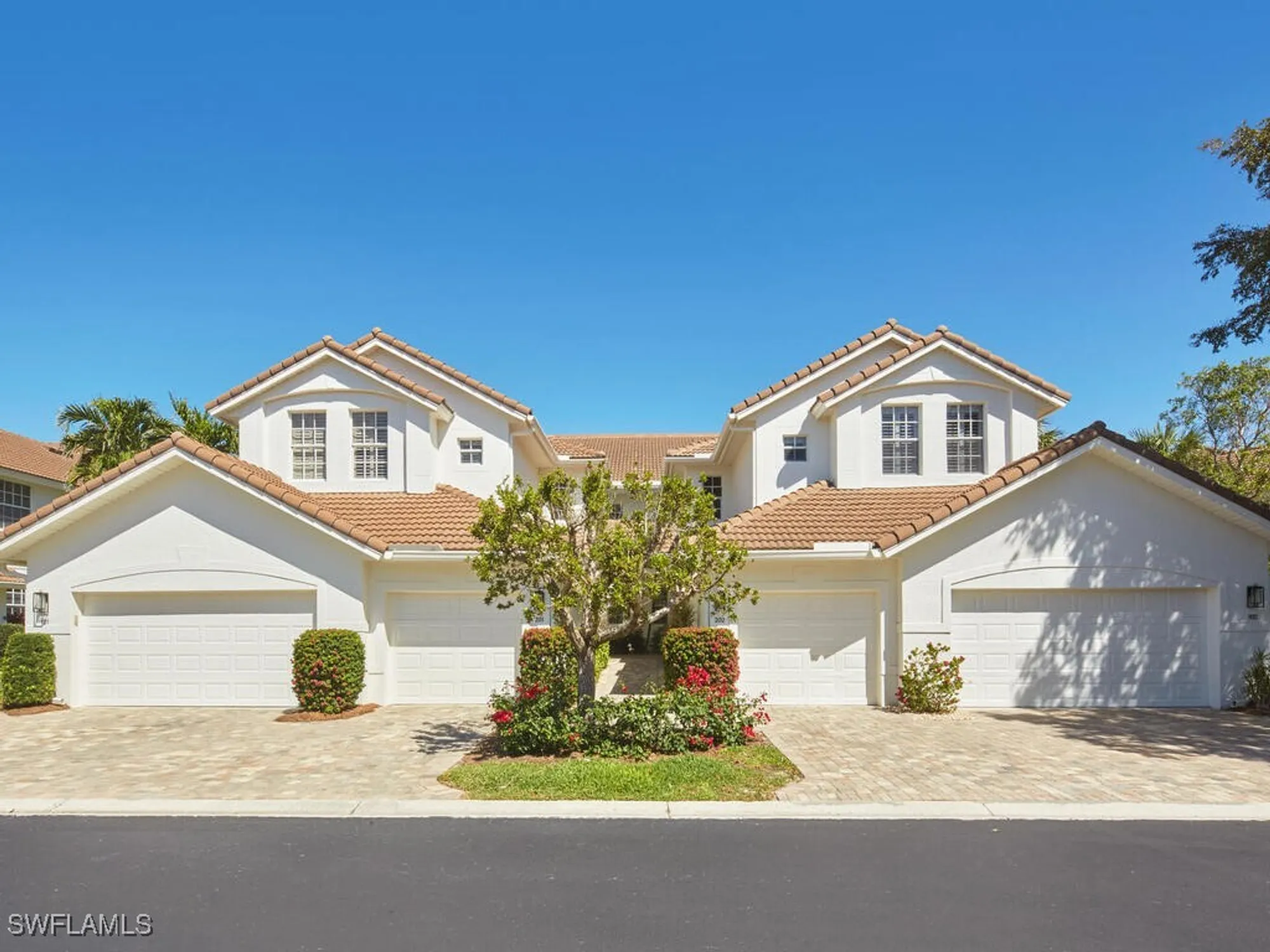 Property Slideshow image 4 of 35 | 26932 montego pointe ct 202, Bonita Springs, FL, 34134