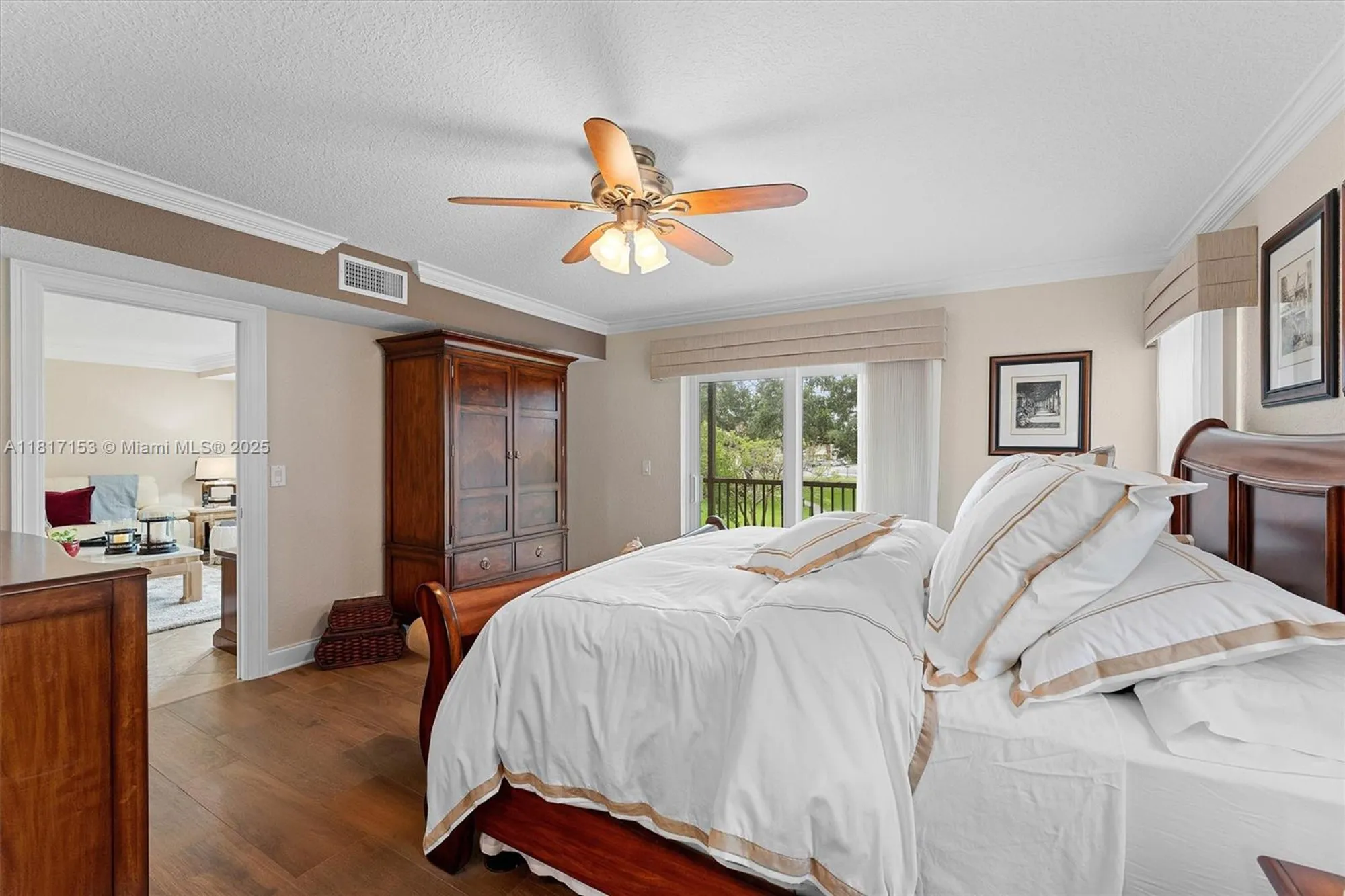 Property Slideshow image 14 of 43 | 150 s hollybrook ter 201, Pembroke Pines, FL, 33025
