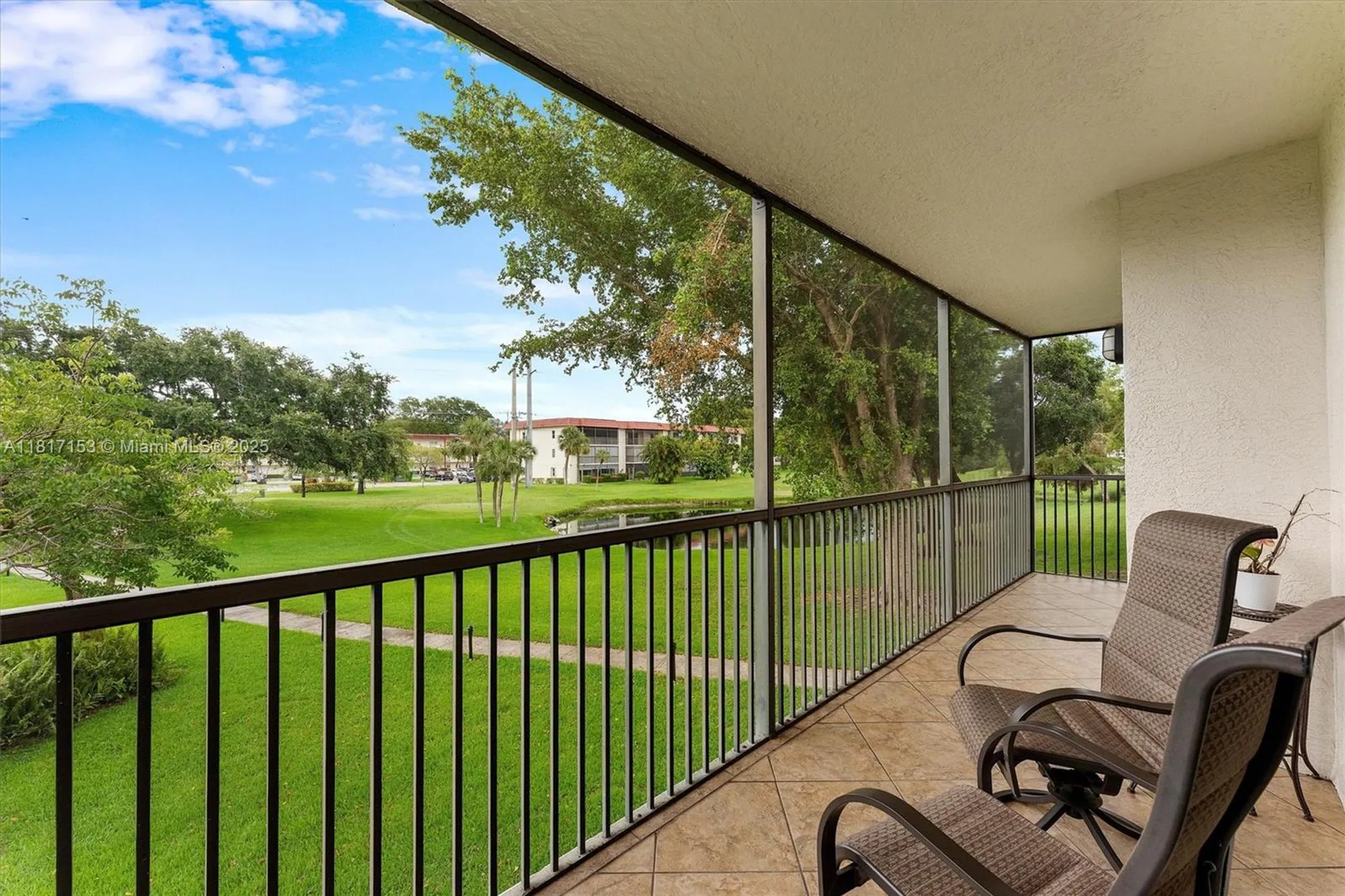 Property Slideshow image 10 of 43 | 150 s hollybrook ter 201, Pembroke Pines, FL, 33025