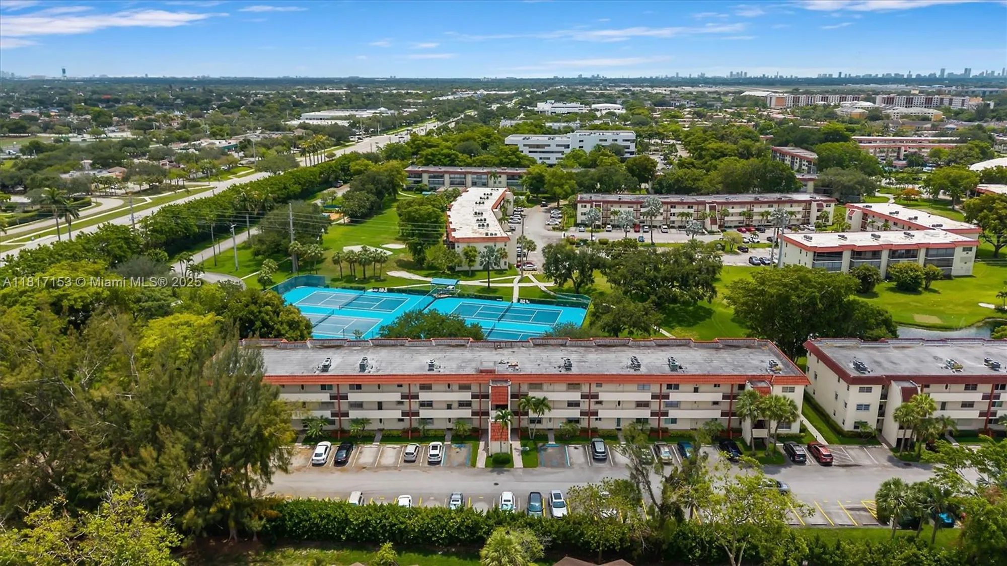 Property Slideshow image 25 of 43 | 150 s hollybrook ter 201, Pembroke Pines, FL, 33025
