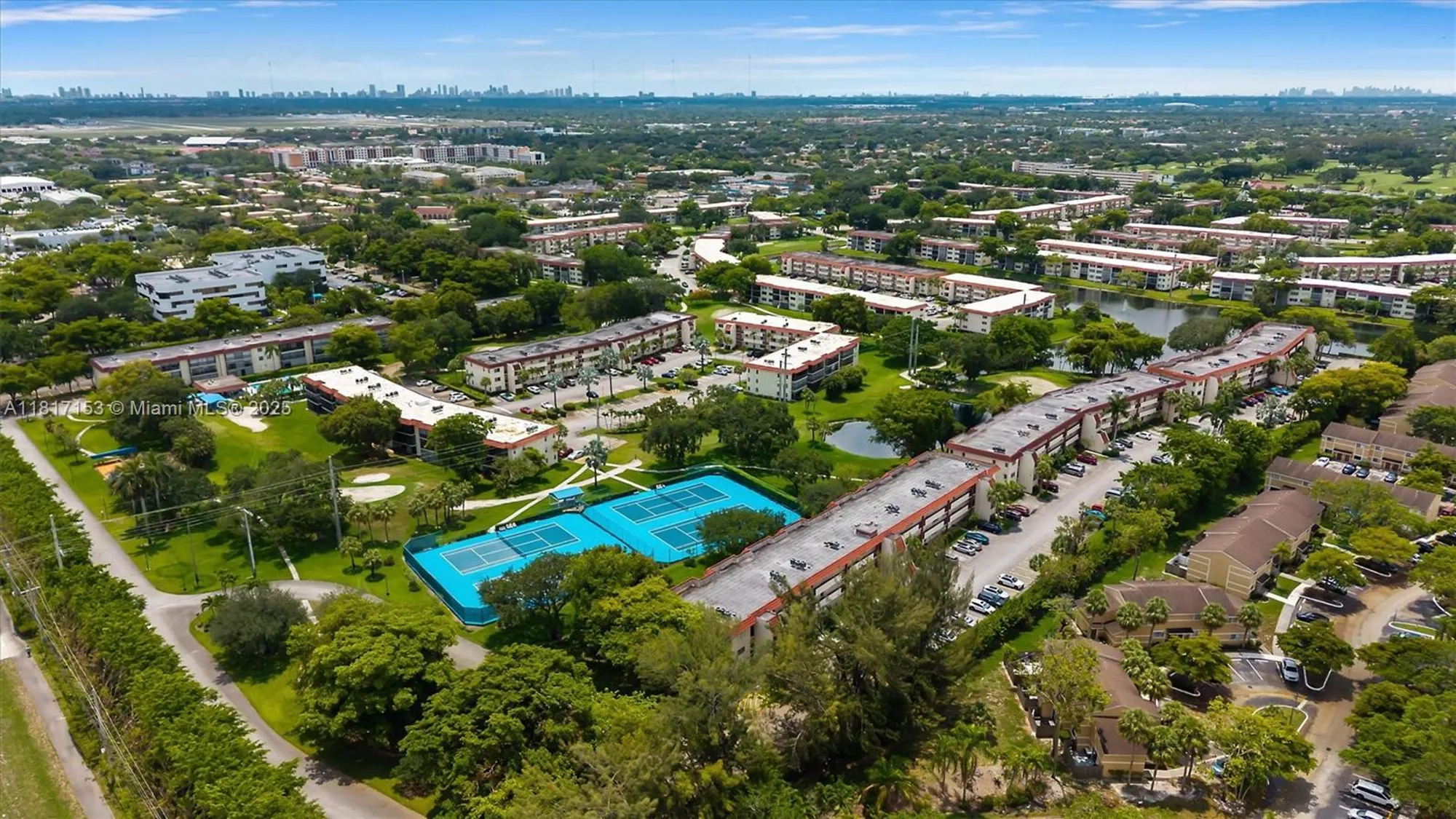 Property Slideshow image 29 of 43 | 150 s hollybrook ter 201, Pembroke Pines, FL, 33025