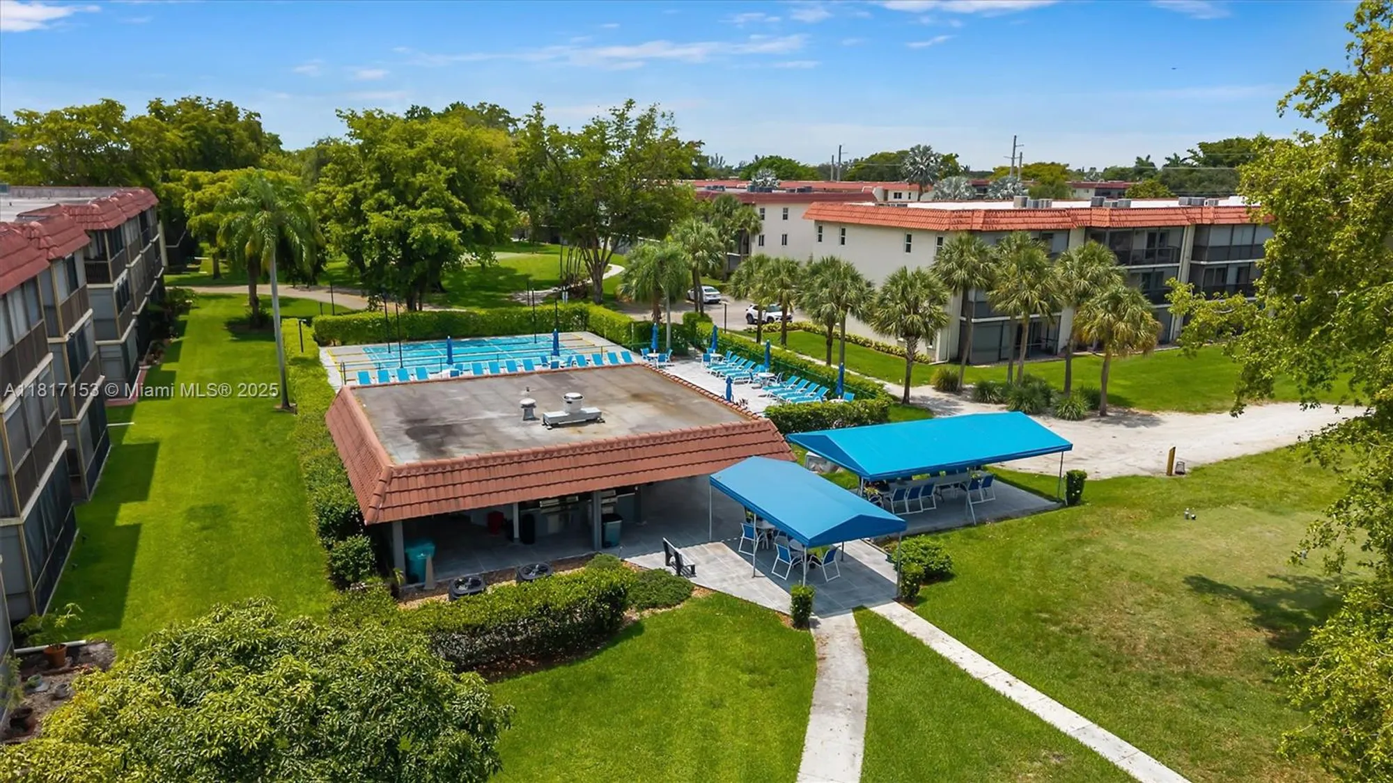 Property Slideshow image 34 of 43 | 150 s hollybrook ter 201, Pembroke Pines, FL, 33025