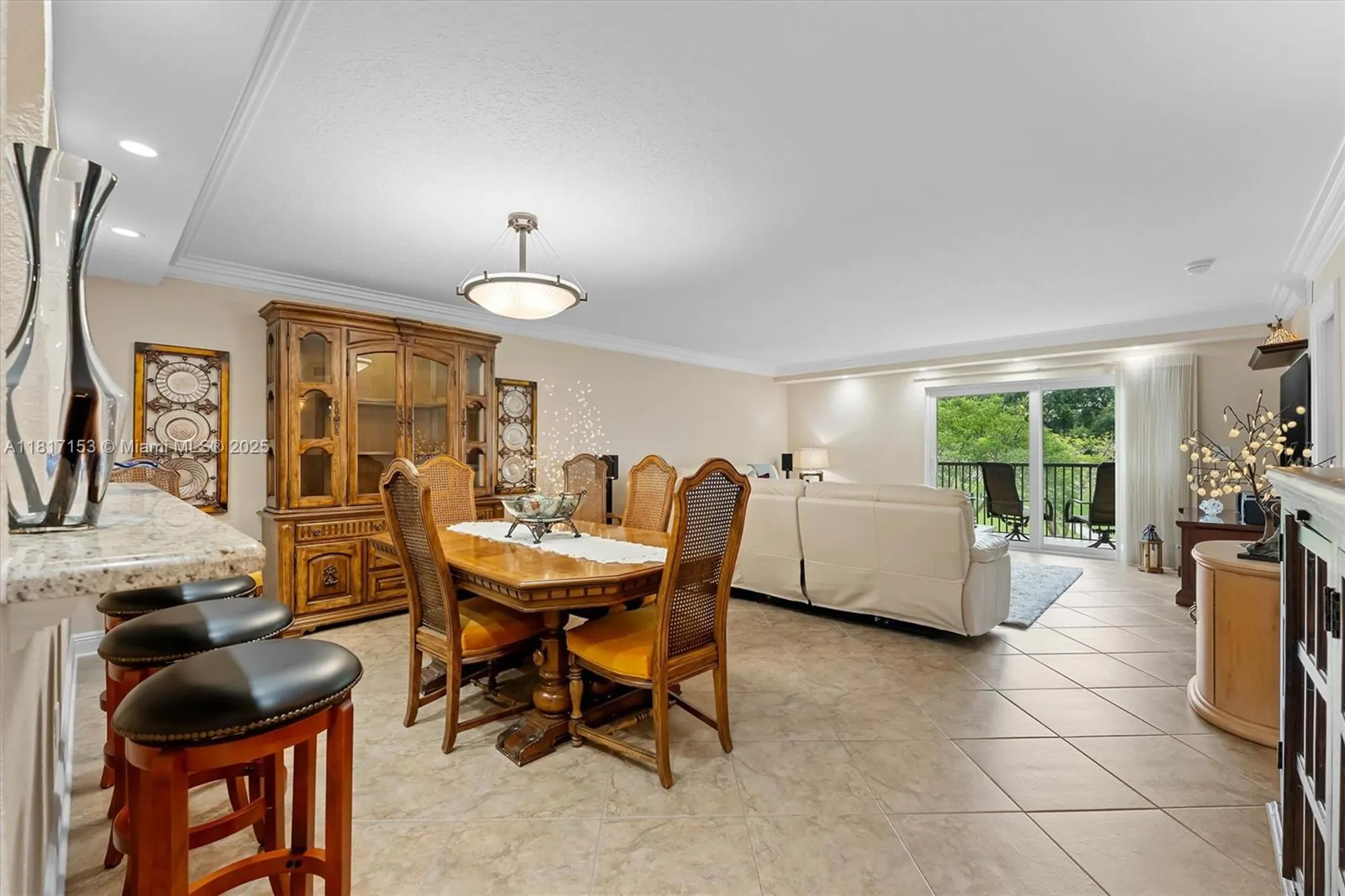 Property Slideshow image 5 of 43 | 150 s hollybrook ter 201, Pembroke Pines, FL, 33025